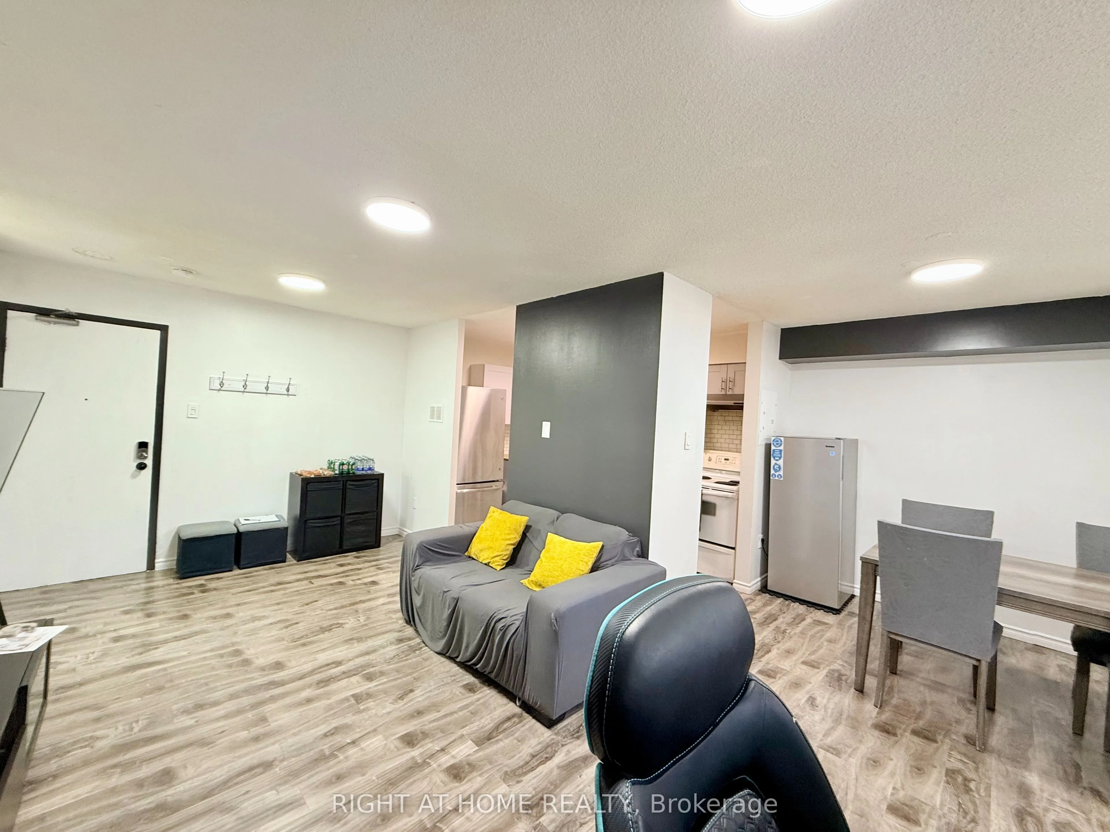 100 Dundalk Drive, #216