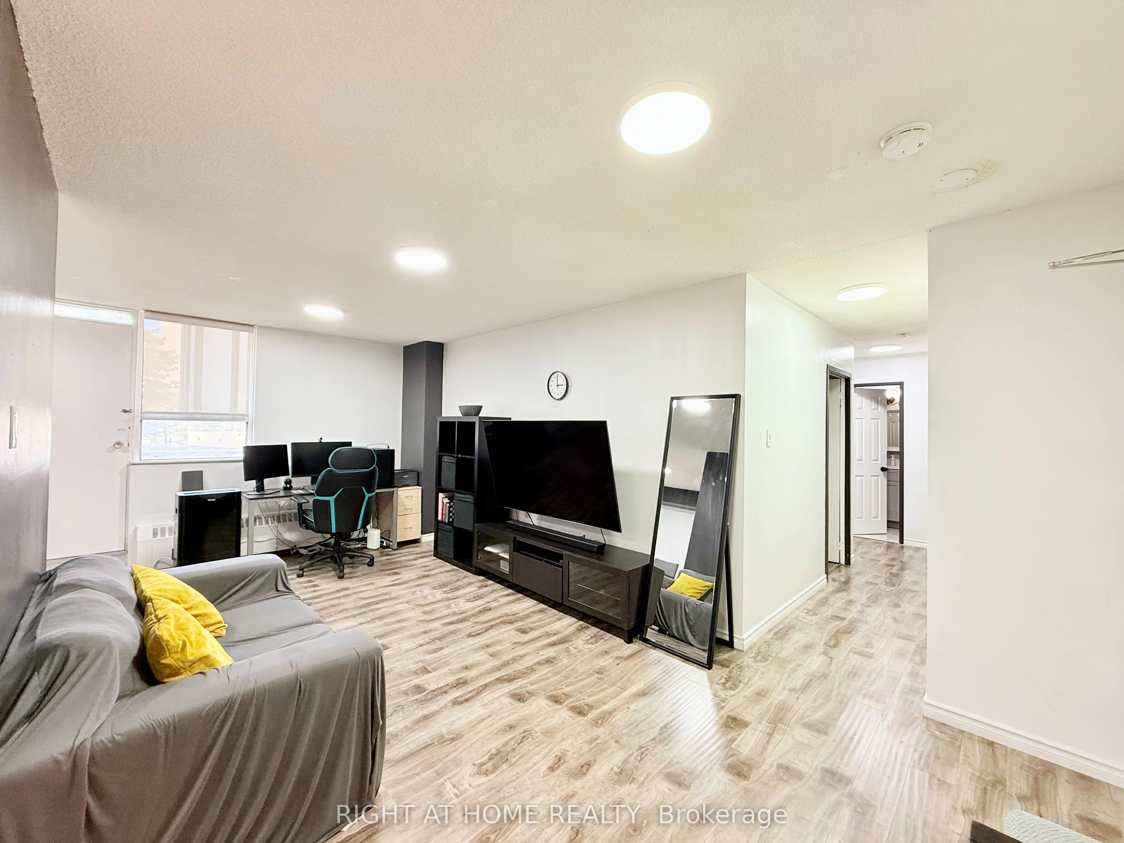 100 Dundalk Drive, #216