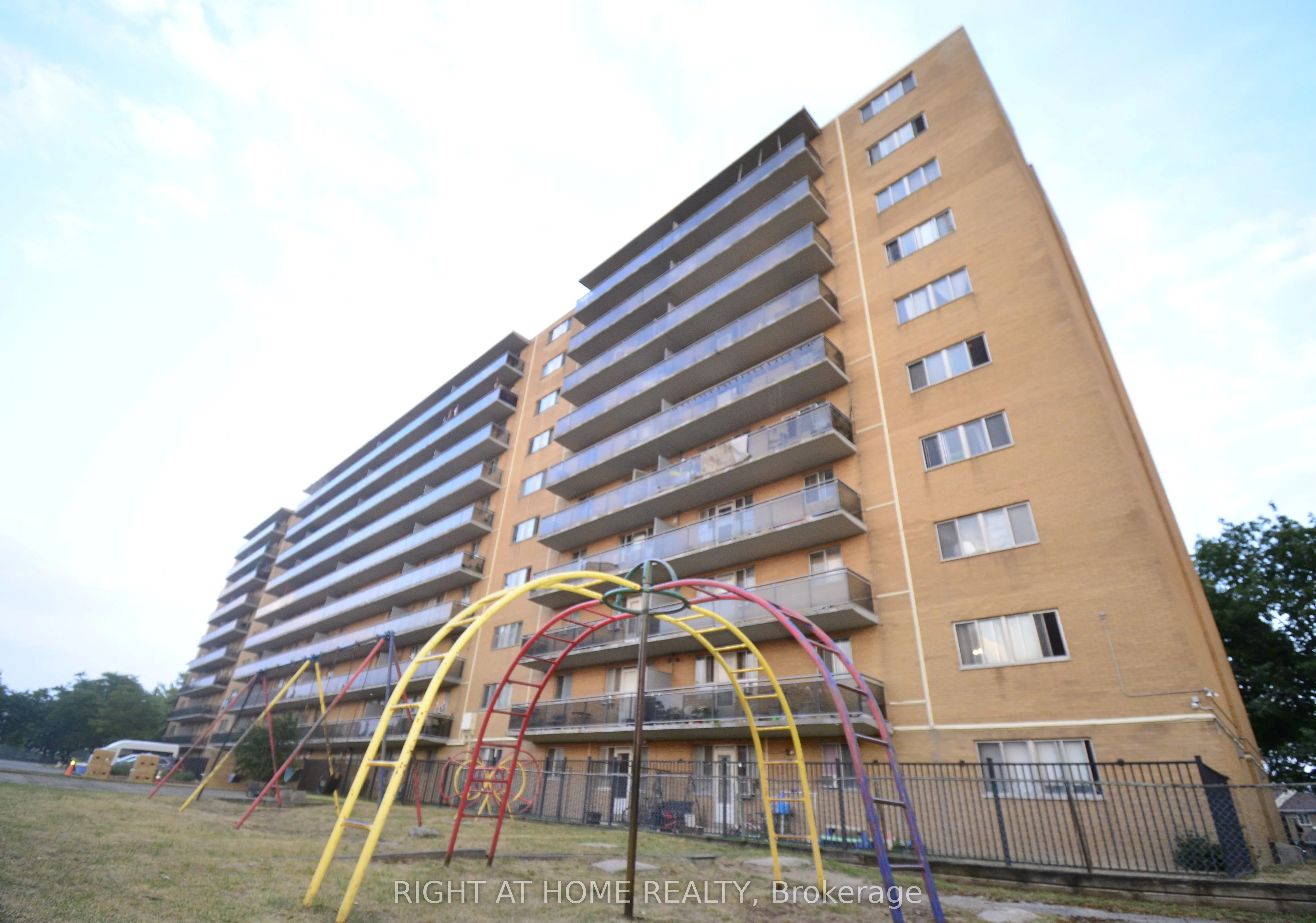 100 Dundalk Drive, #216
