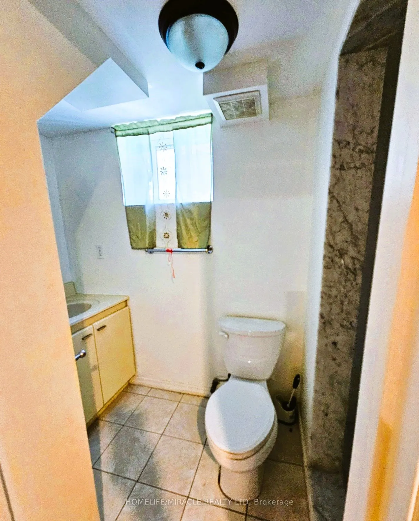 978 Pharmacy Avenue, #Bsmt-Room