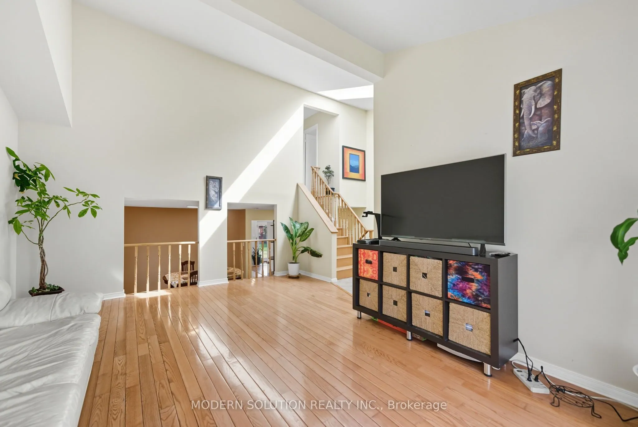 5 Woodlawn Court