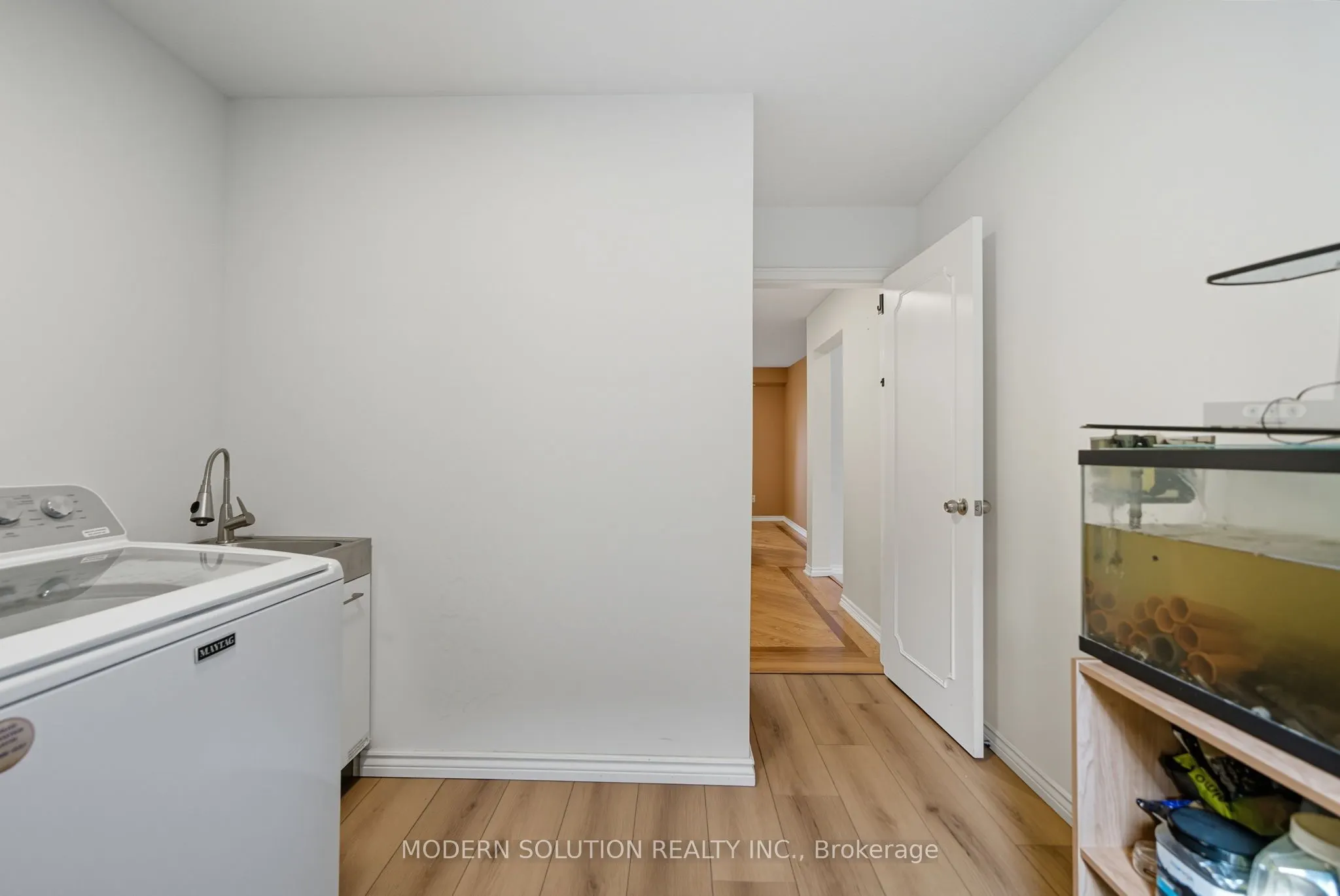 5 Woodlawn Court