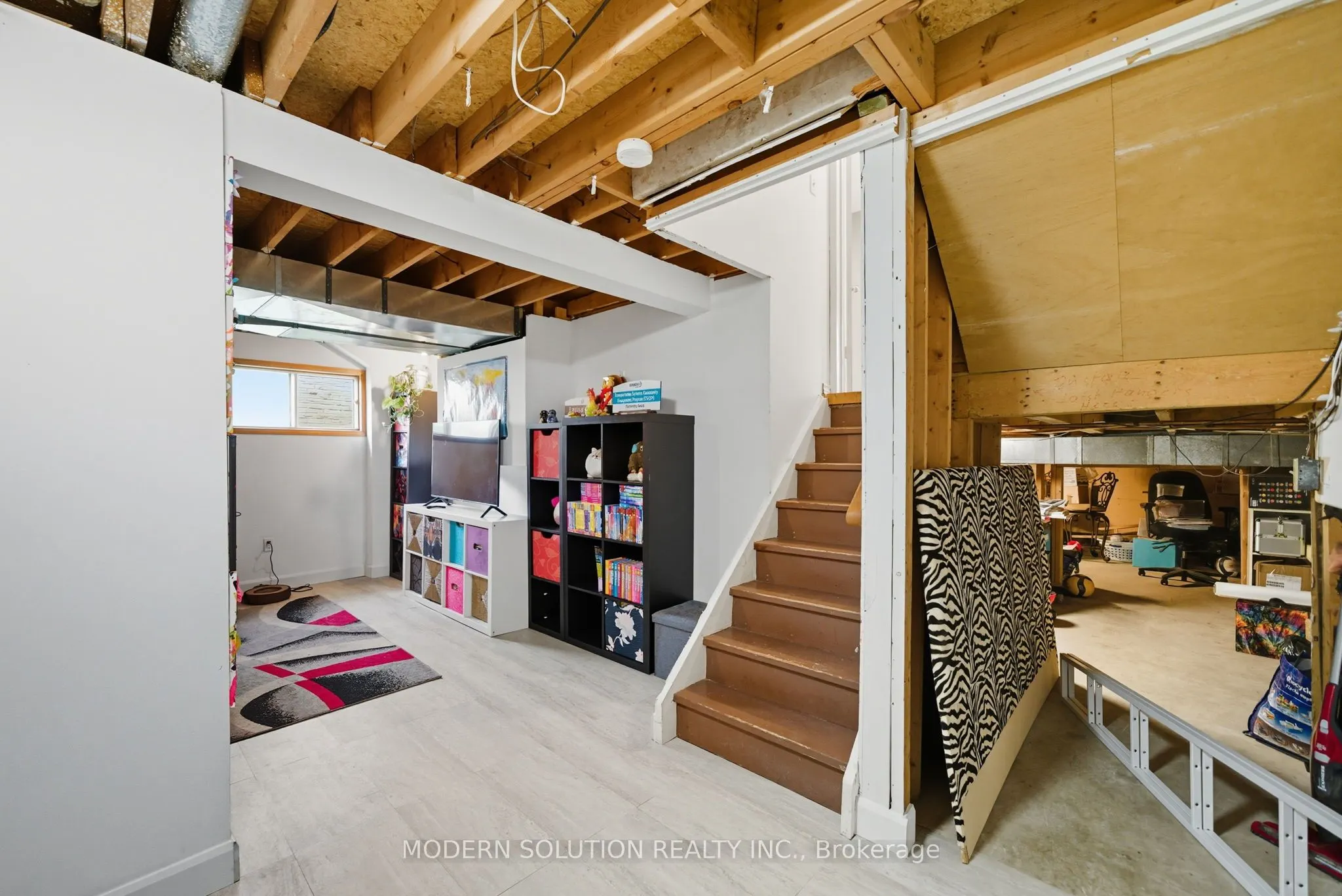 5 Woodlawn Court