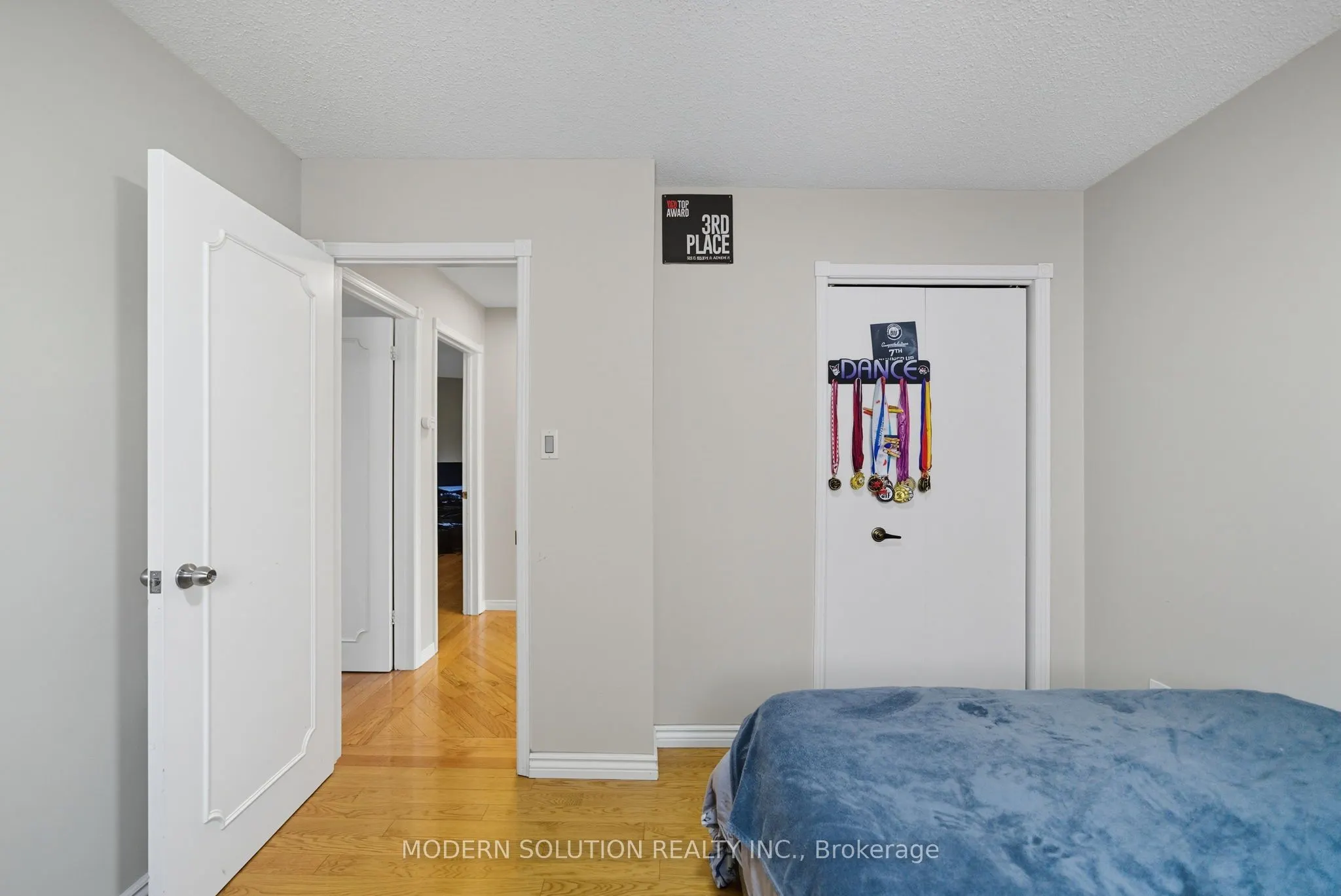 5 Woodlawn Court