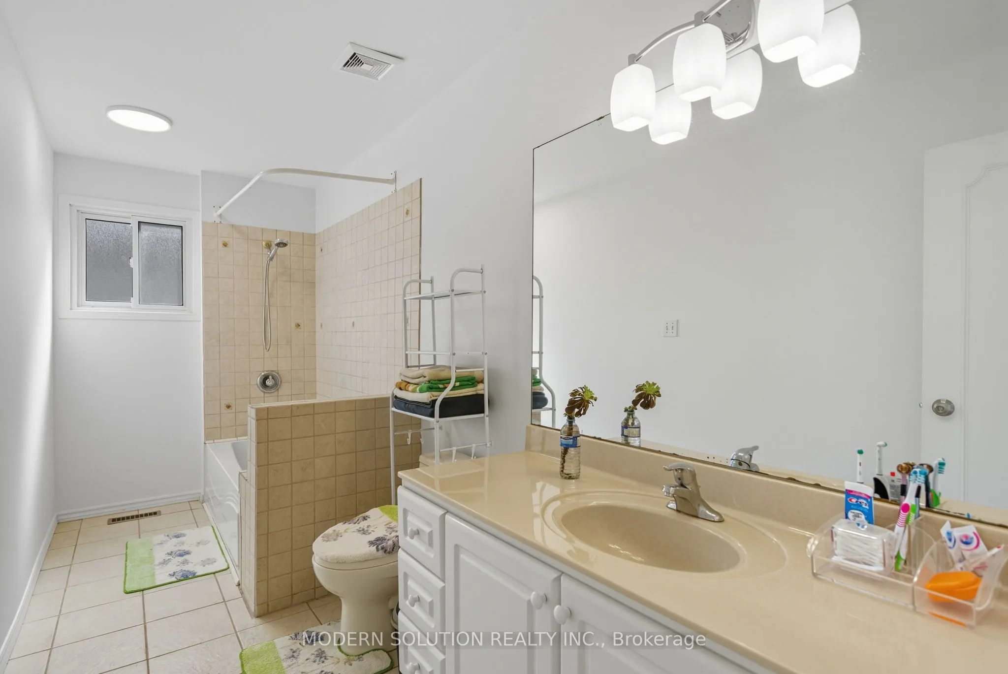 5 Woodlawn Court