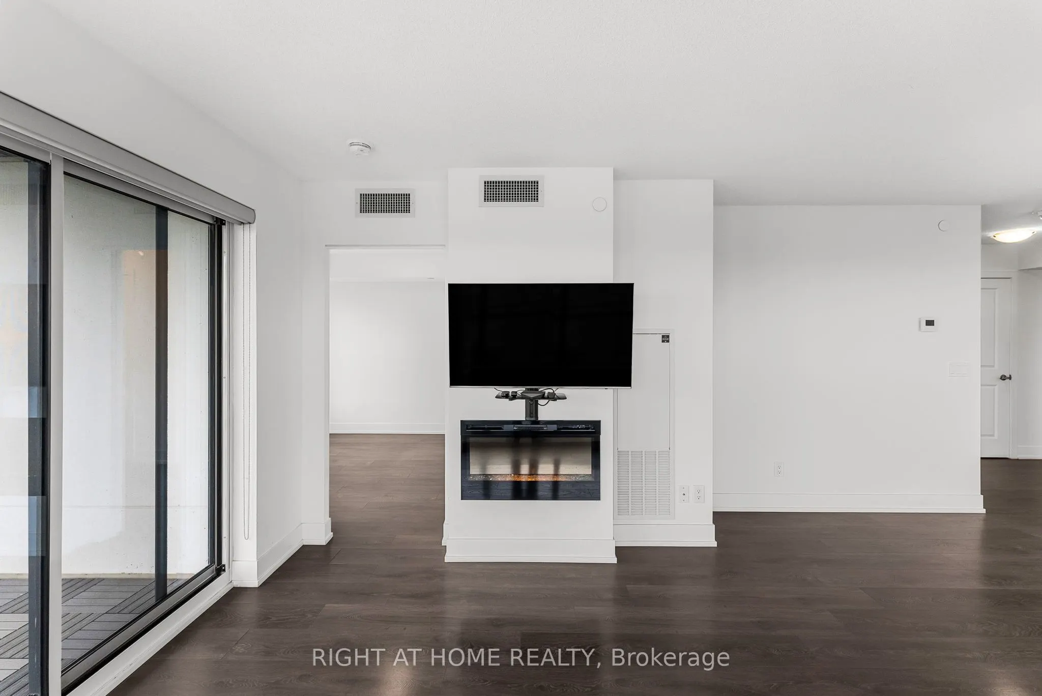 1255 BAYLY Street, #1504