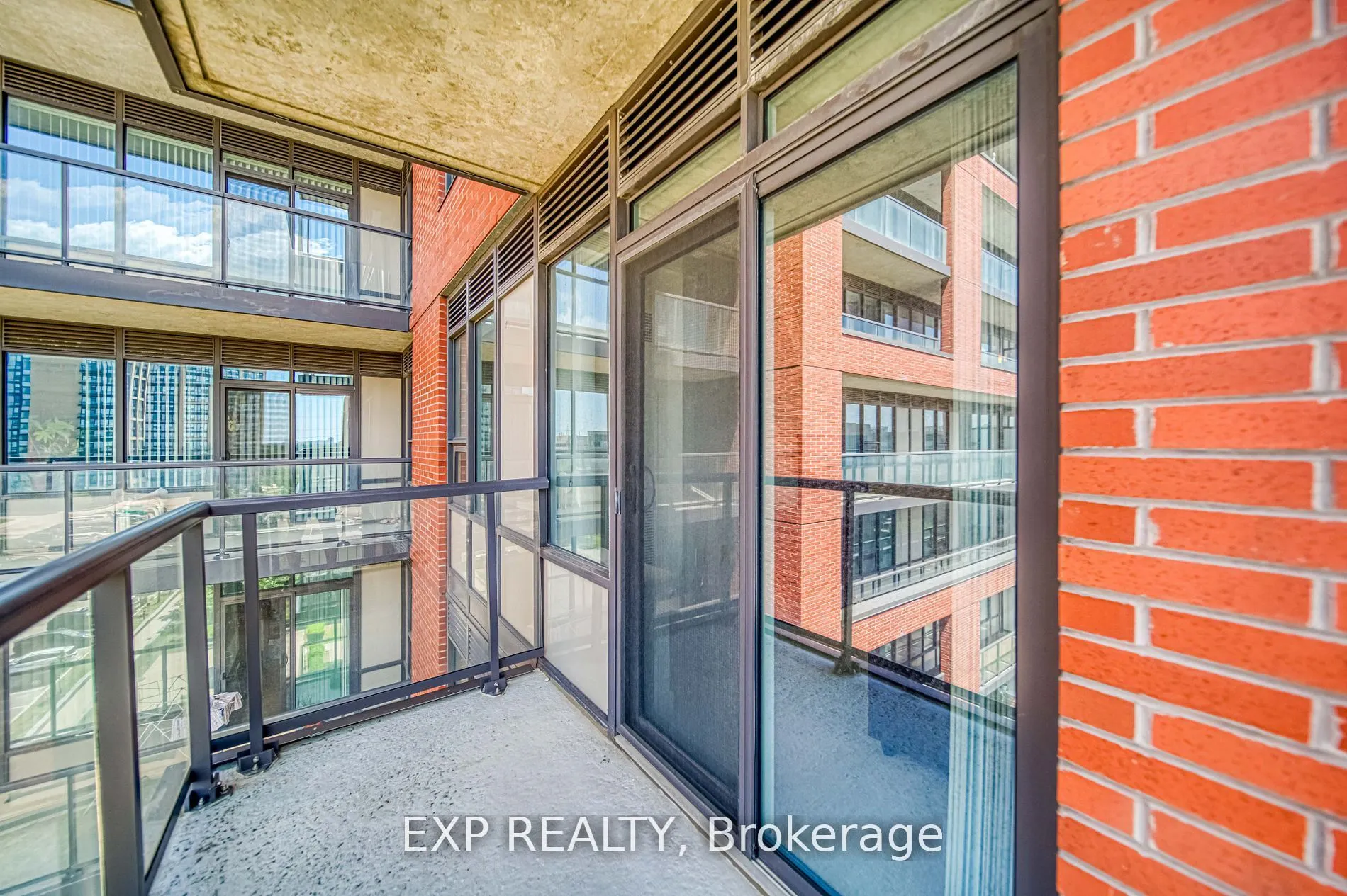 1038 Mcnicoll Avenue, #707