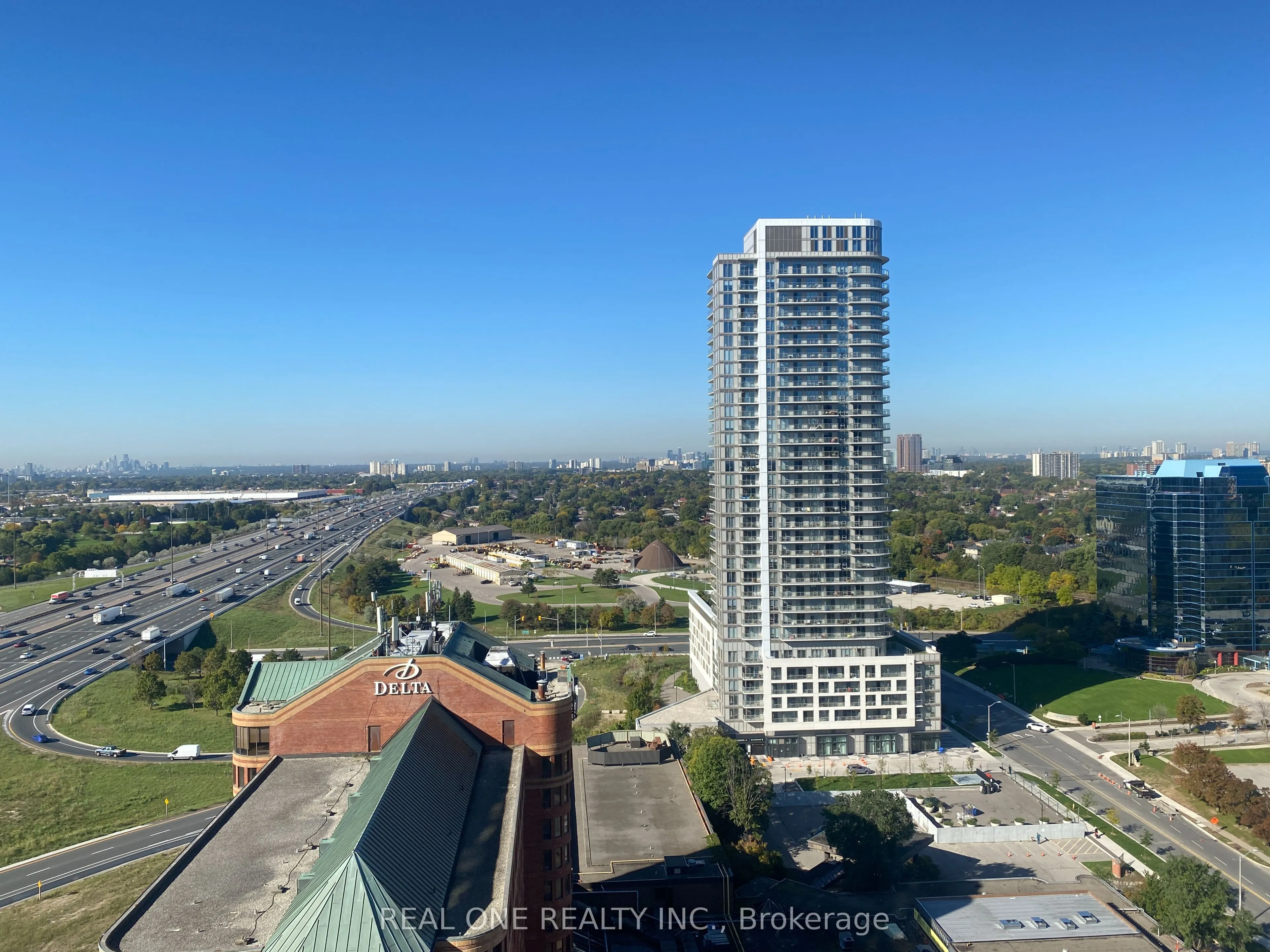 125 Village Green Square, #2306