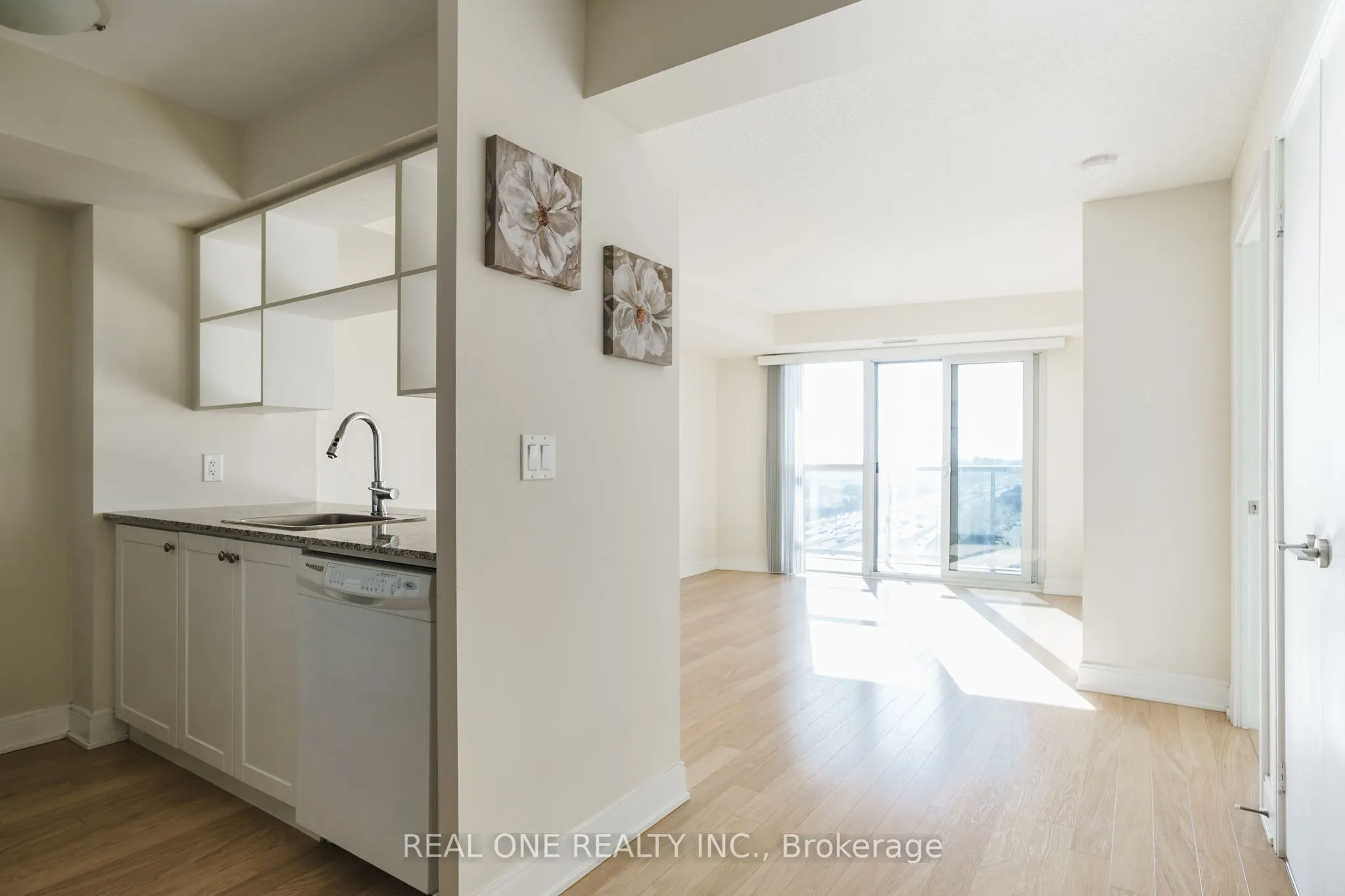125 Village Green Square, #2306