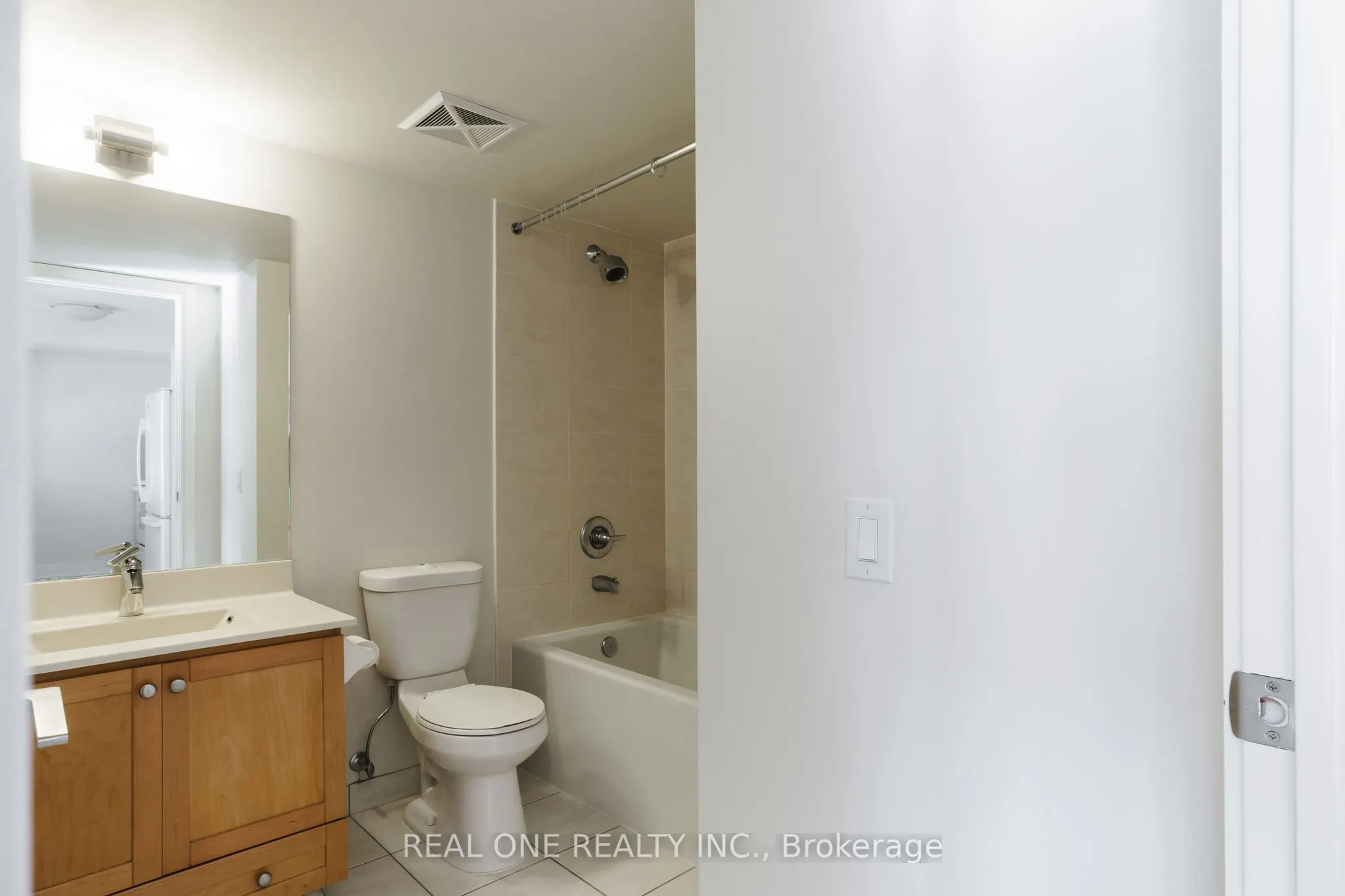 125 Village Green Square, #2306
