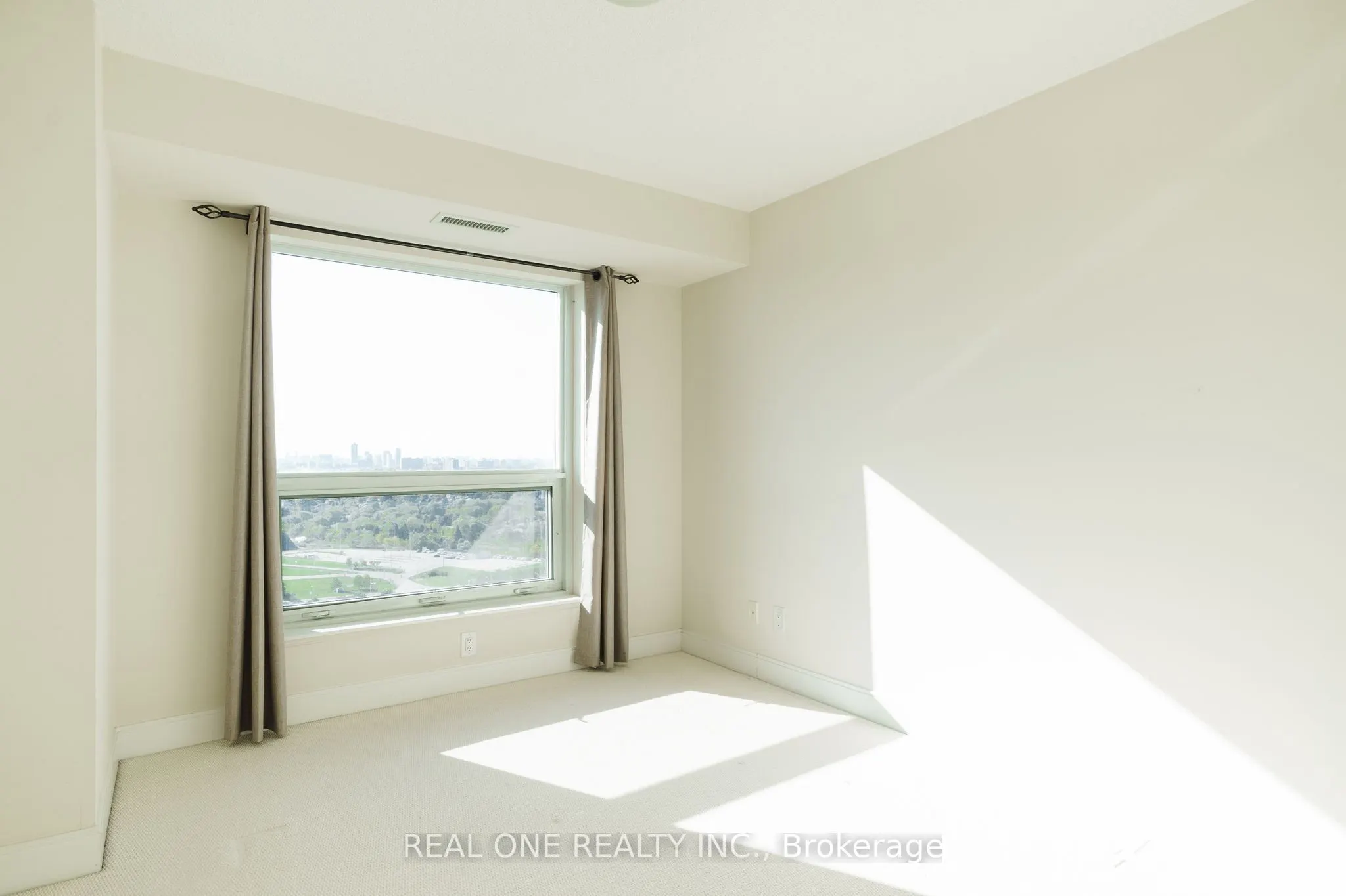 125 Village Green Square, #2306