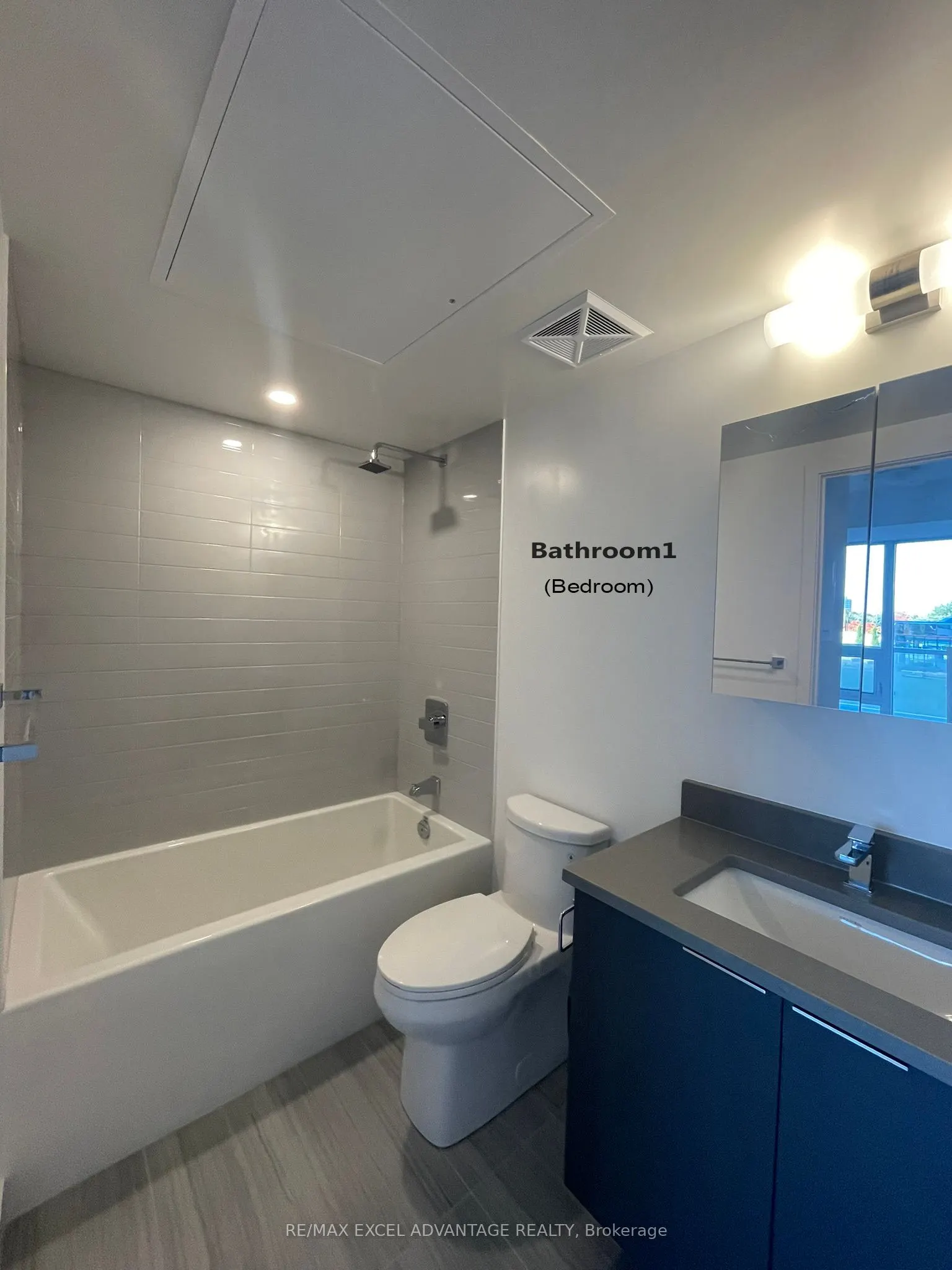 2033 Kennedy Road, #305