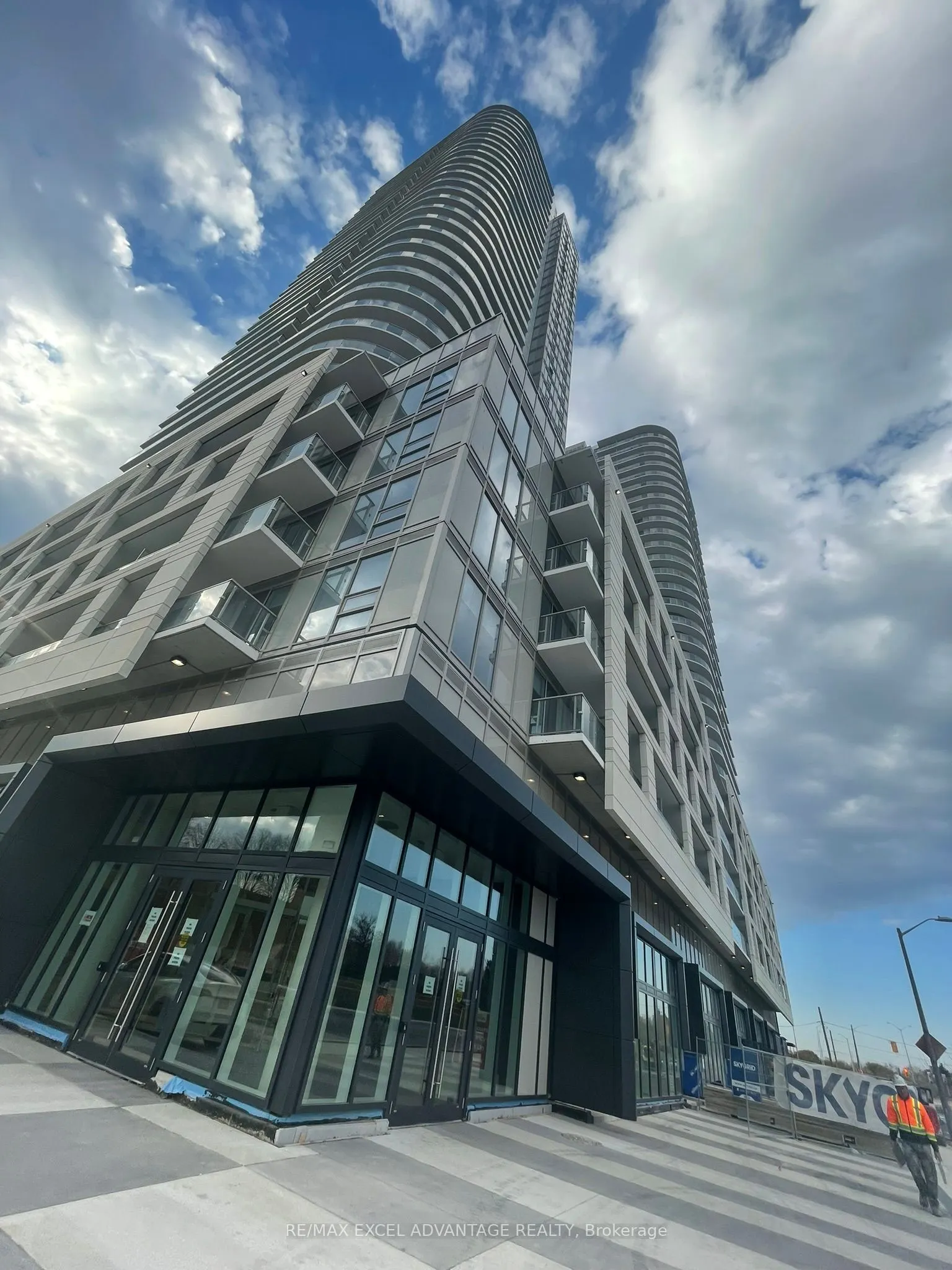 2033 Kennedy Road, #305