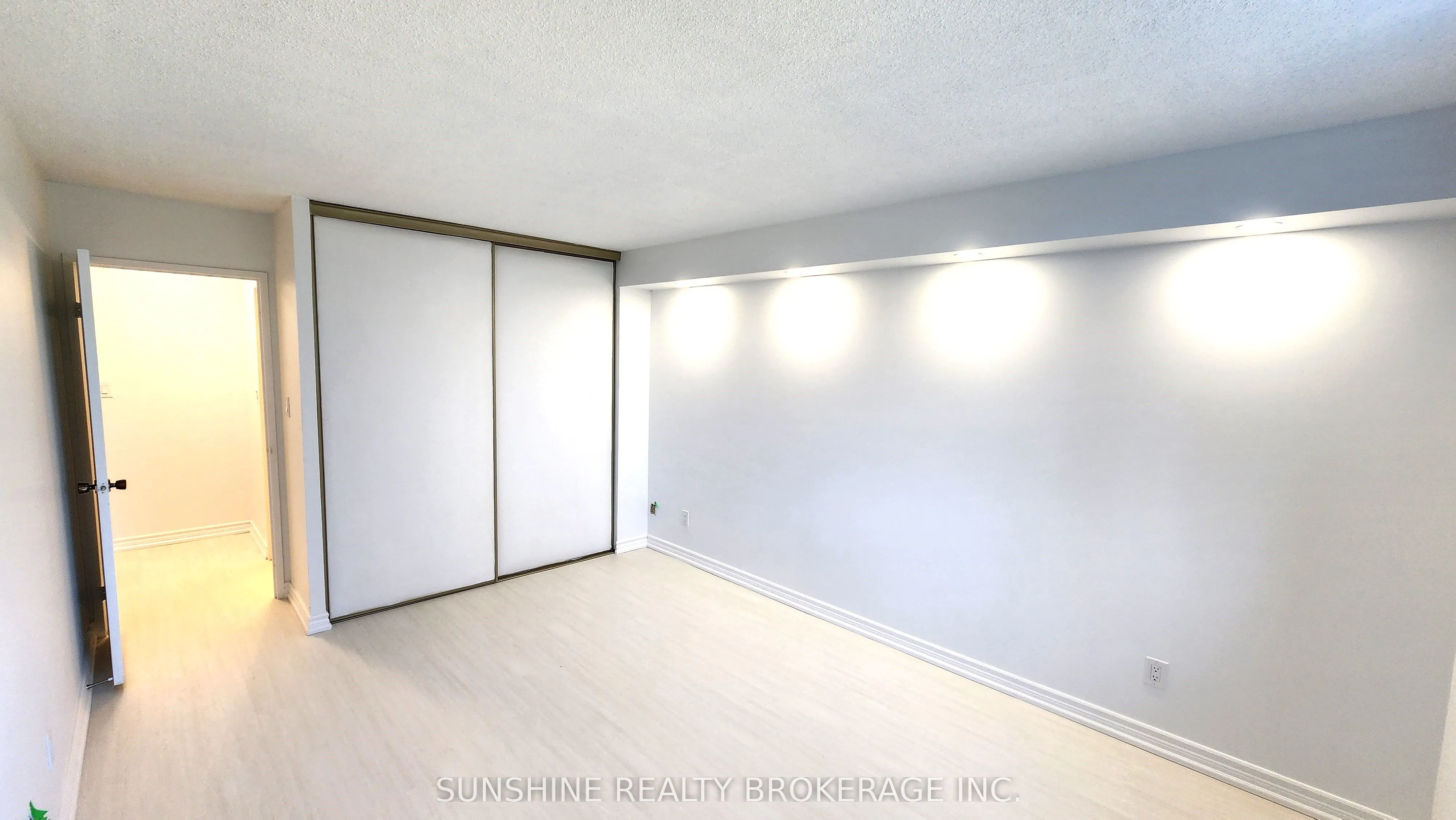 25 Bamburgh Circle, #340