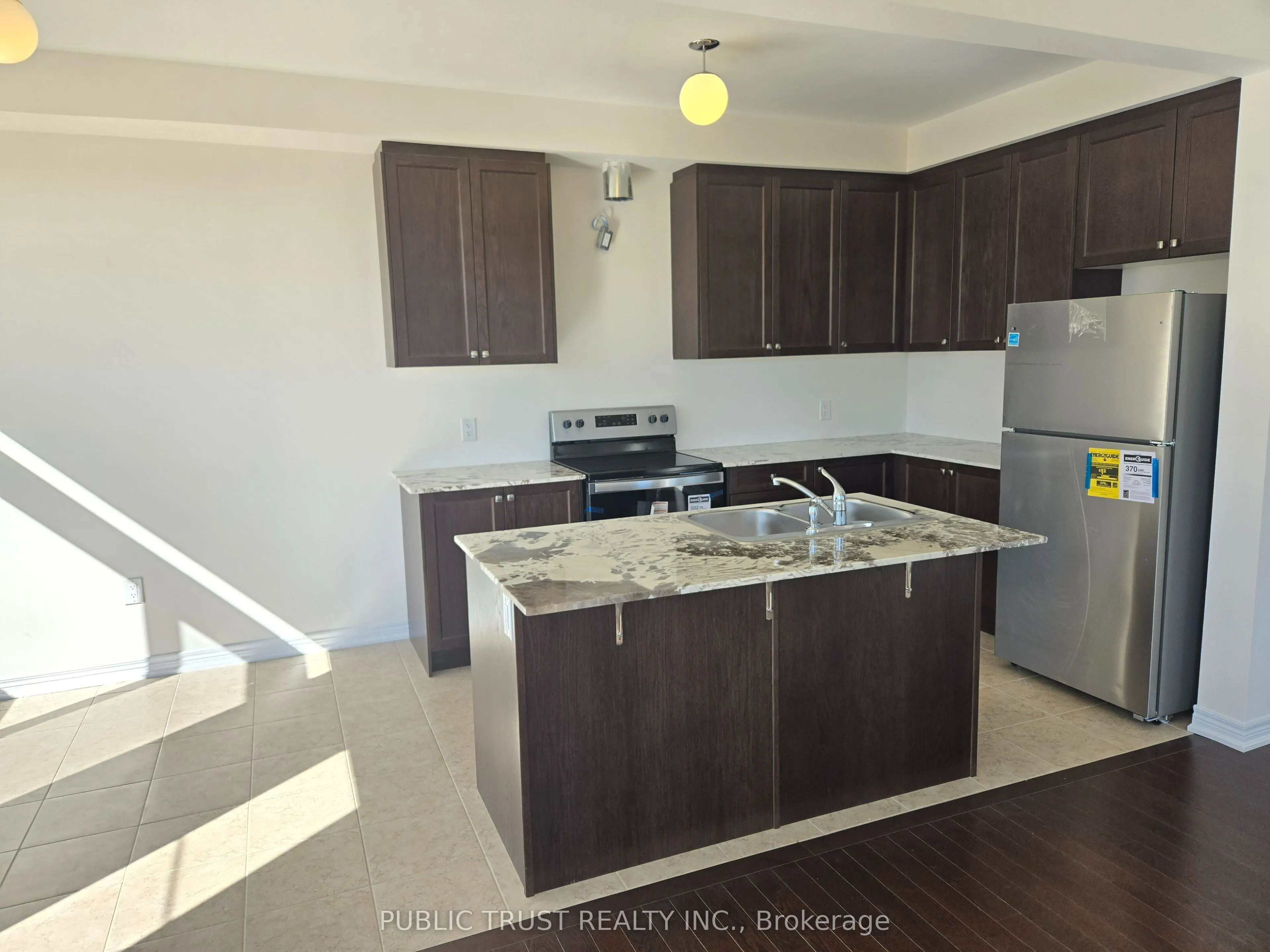 2047 Horace Duncan Cres