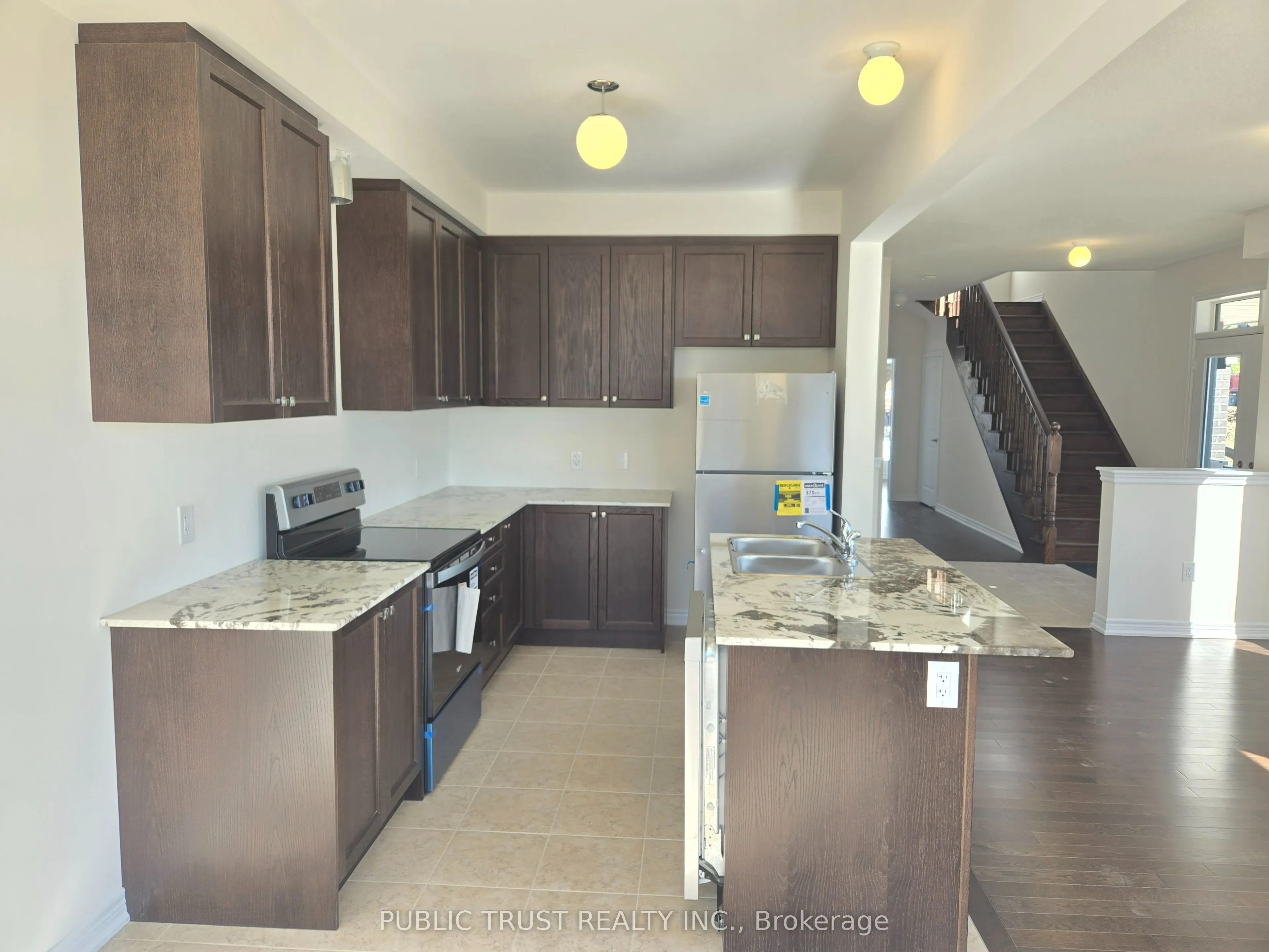 2047 Horace Duncan Cres