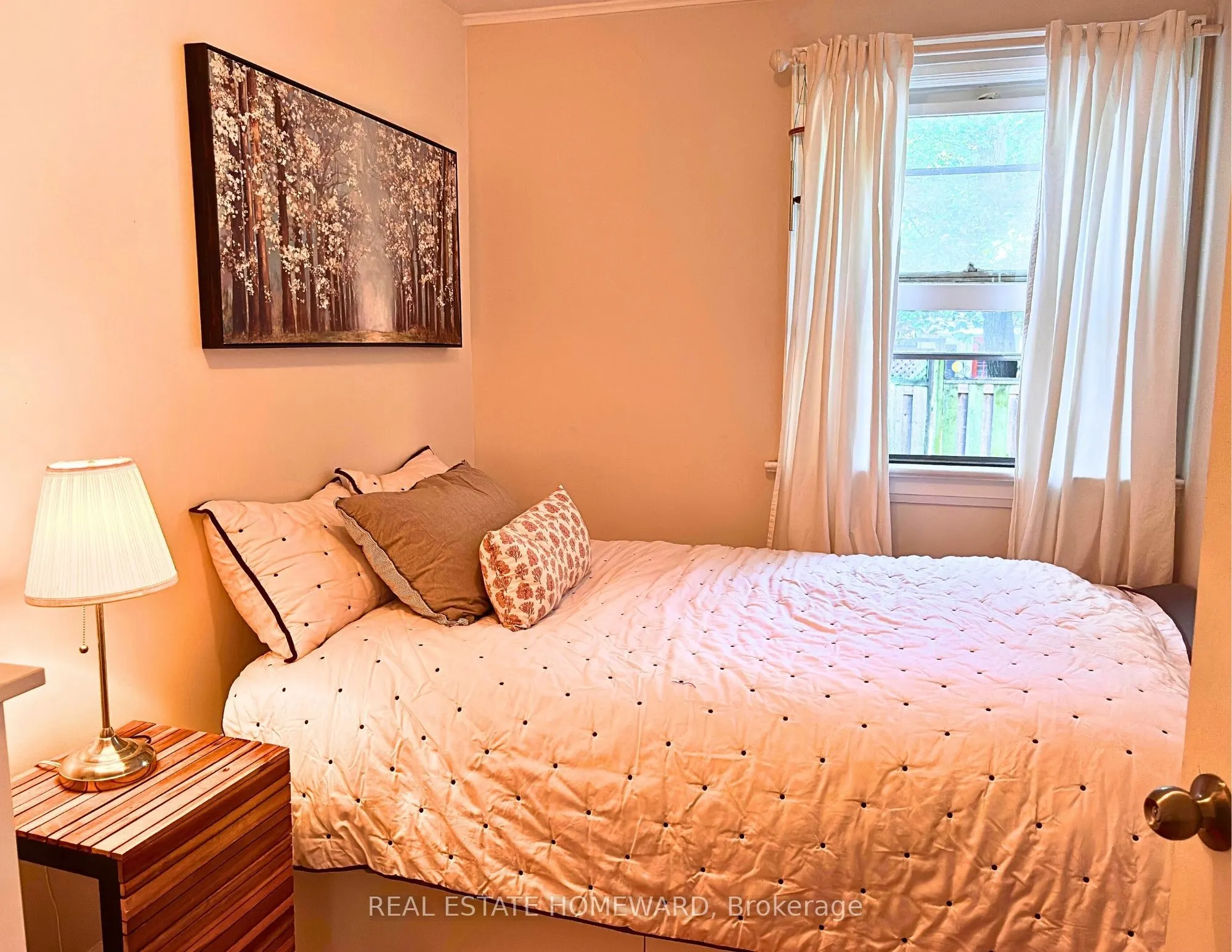 450 Scarborough Road, #Upper