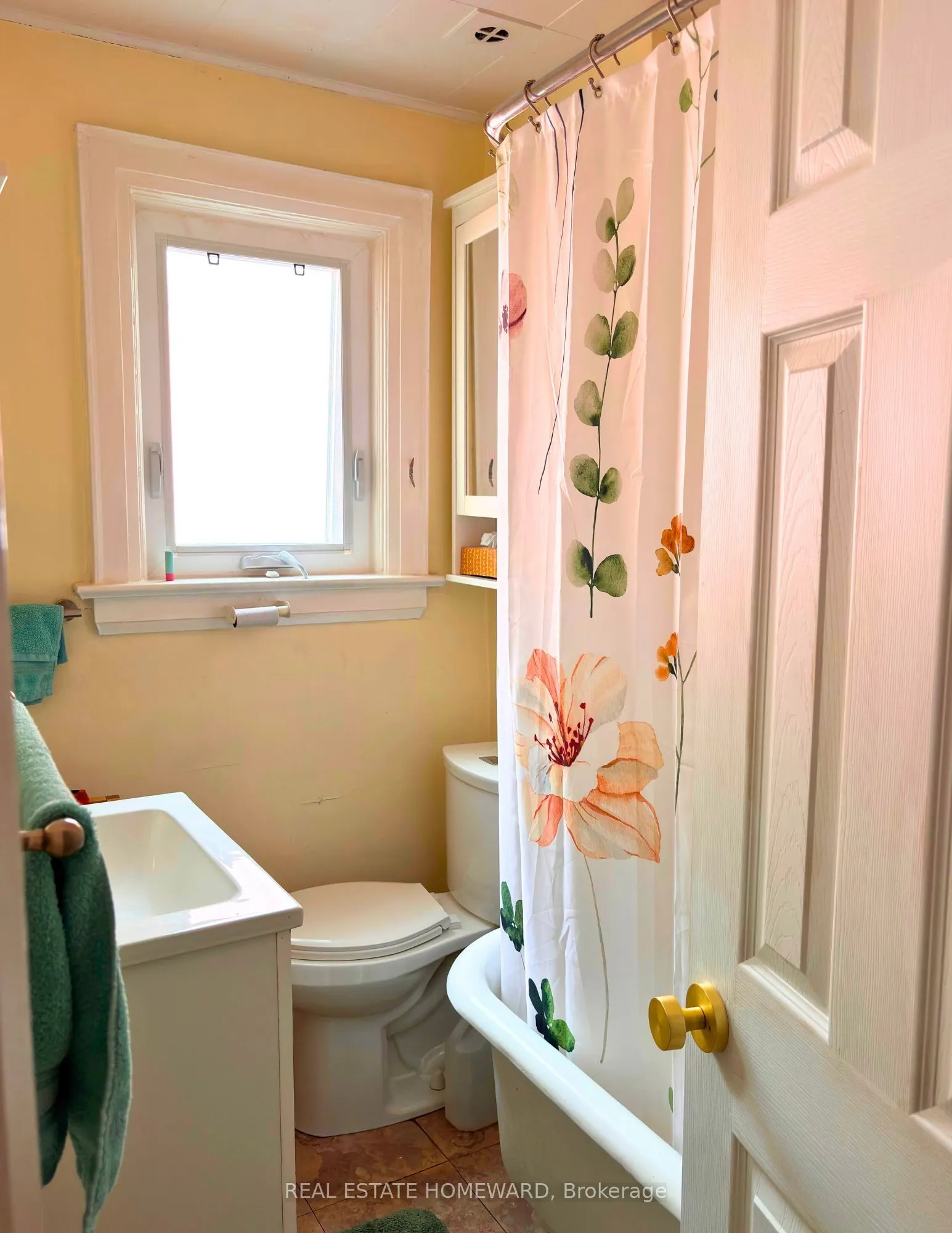 450 Scarborough Road, #Upper