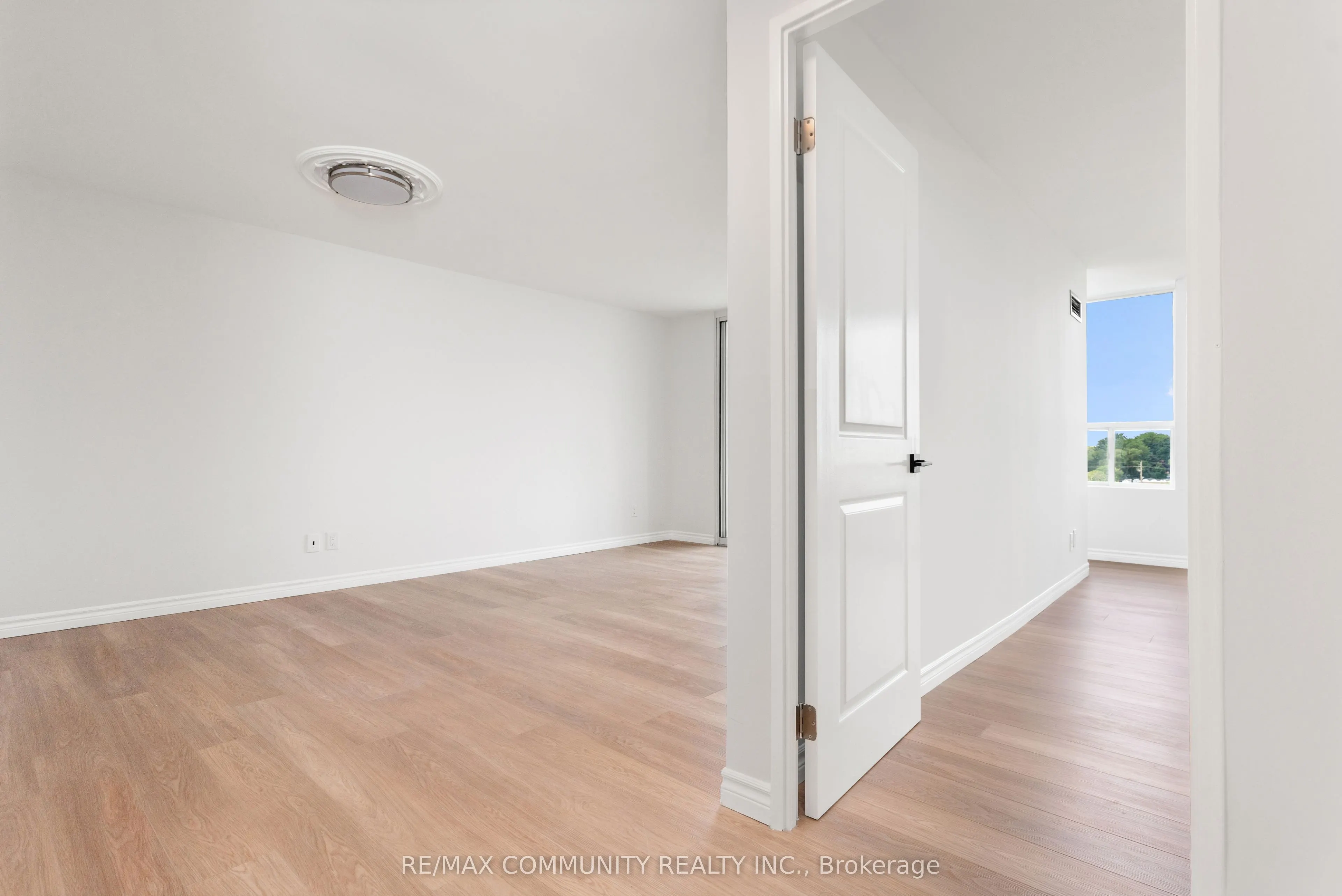 330 Mccowan Road, #501