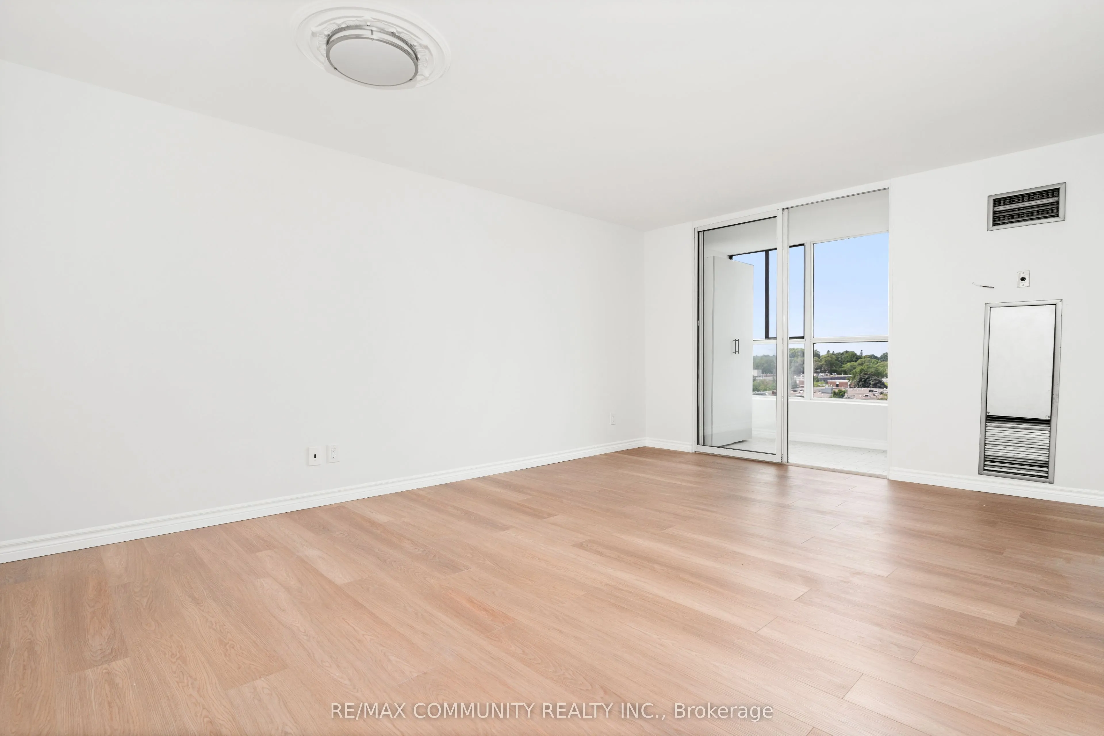 330 Mccowan Road, #501