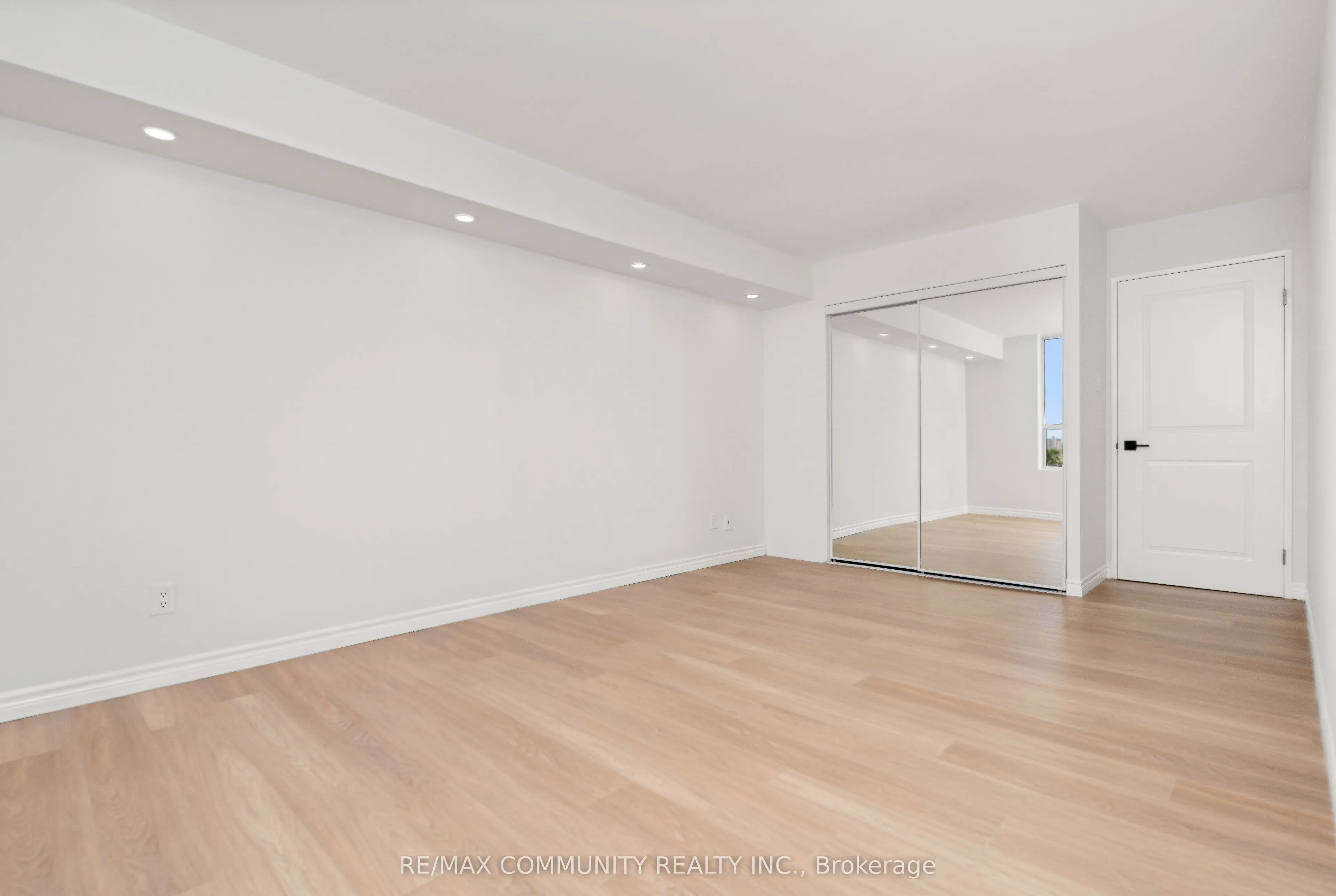 330 Mccowan Road, #501