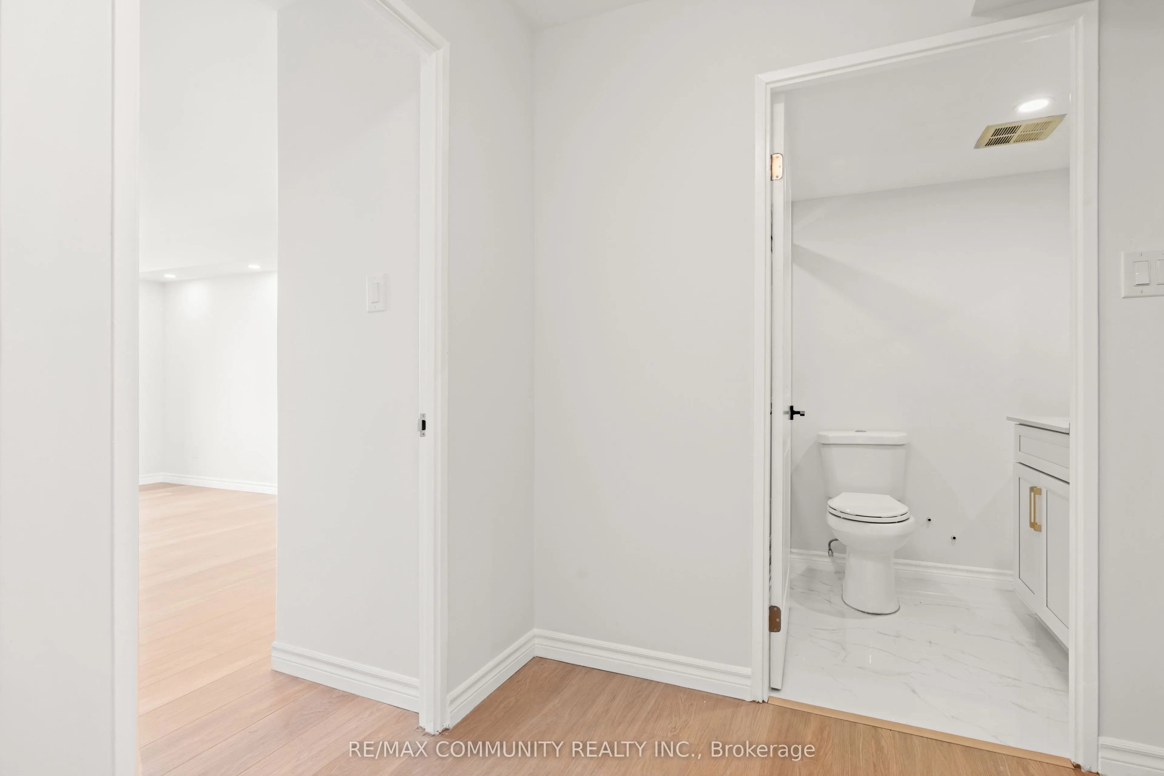 330 Mccowan Road, #501