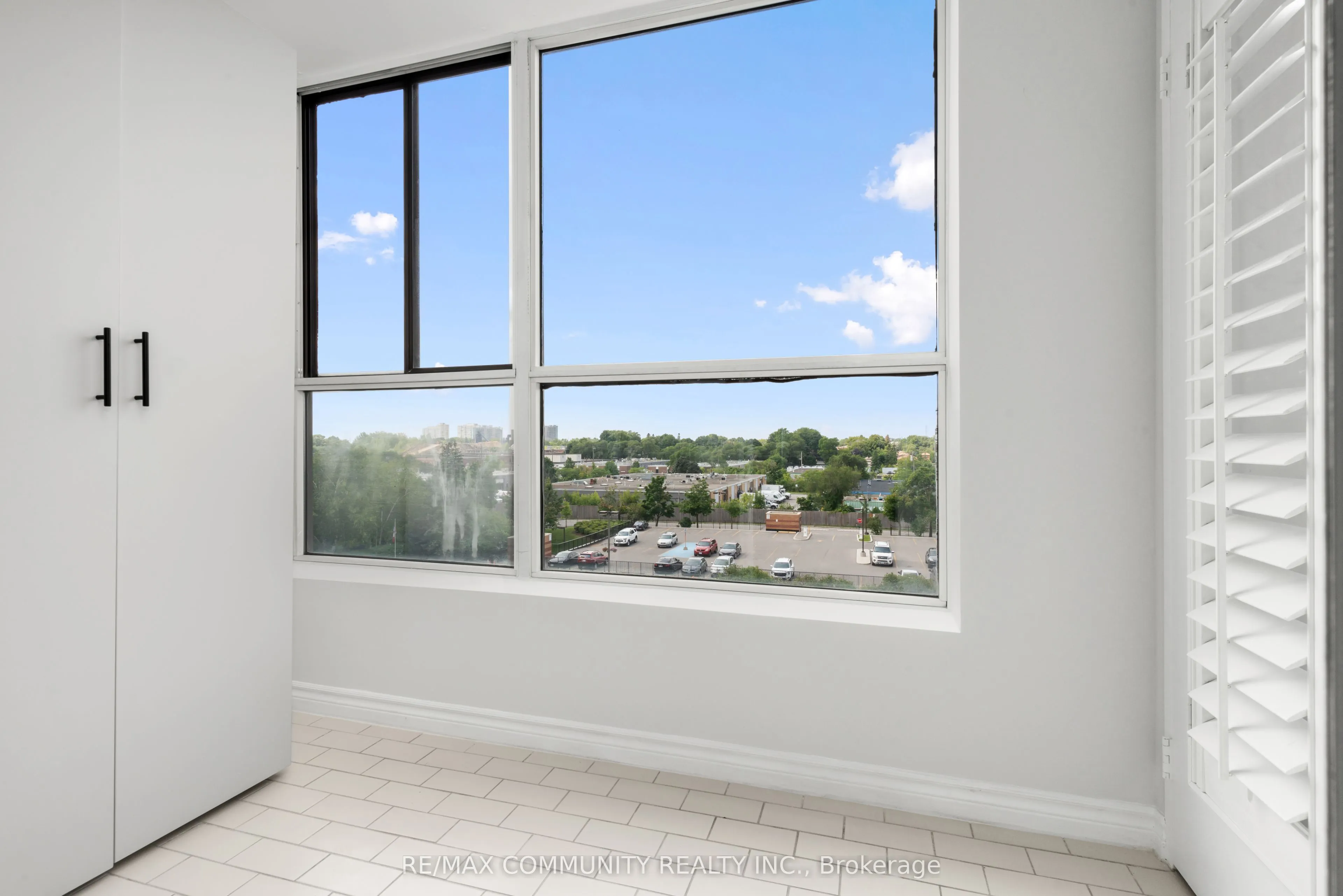 330 Mccowan Road, #501