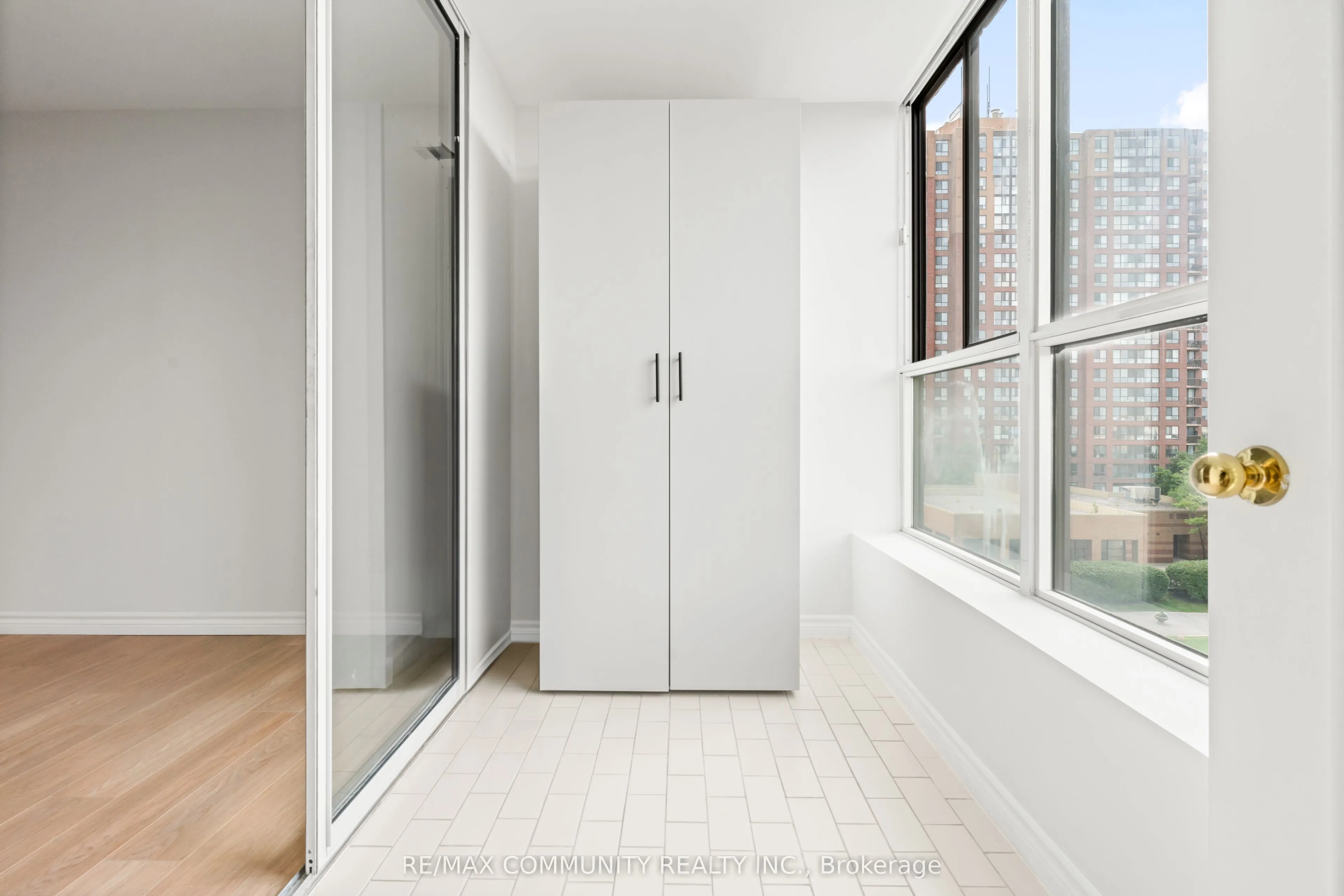 330 Mccowan Road, #501