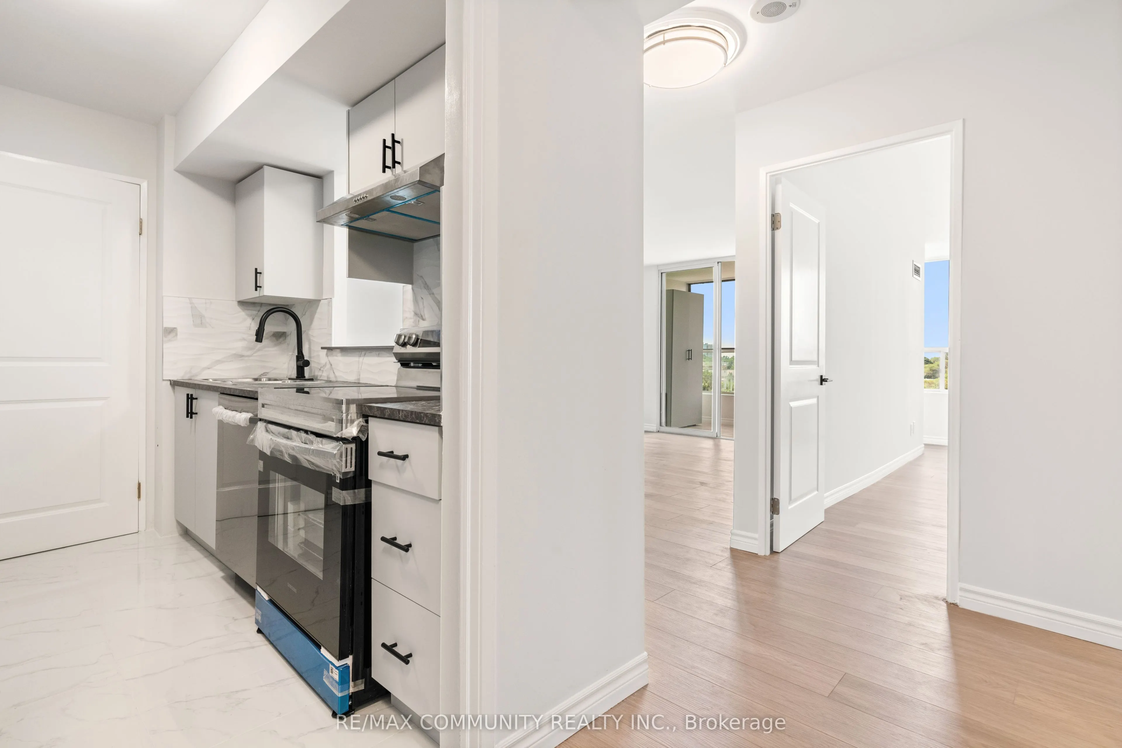 330 Mccowan Road, #501