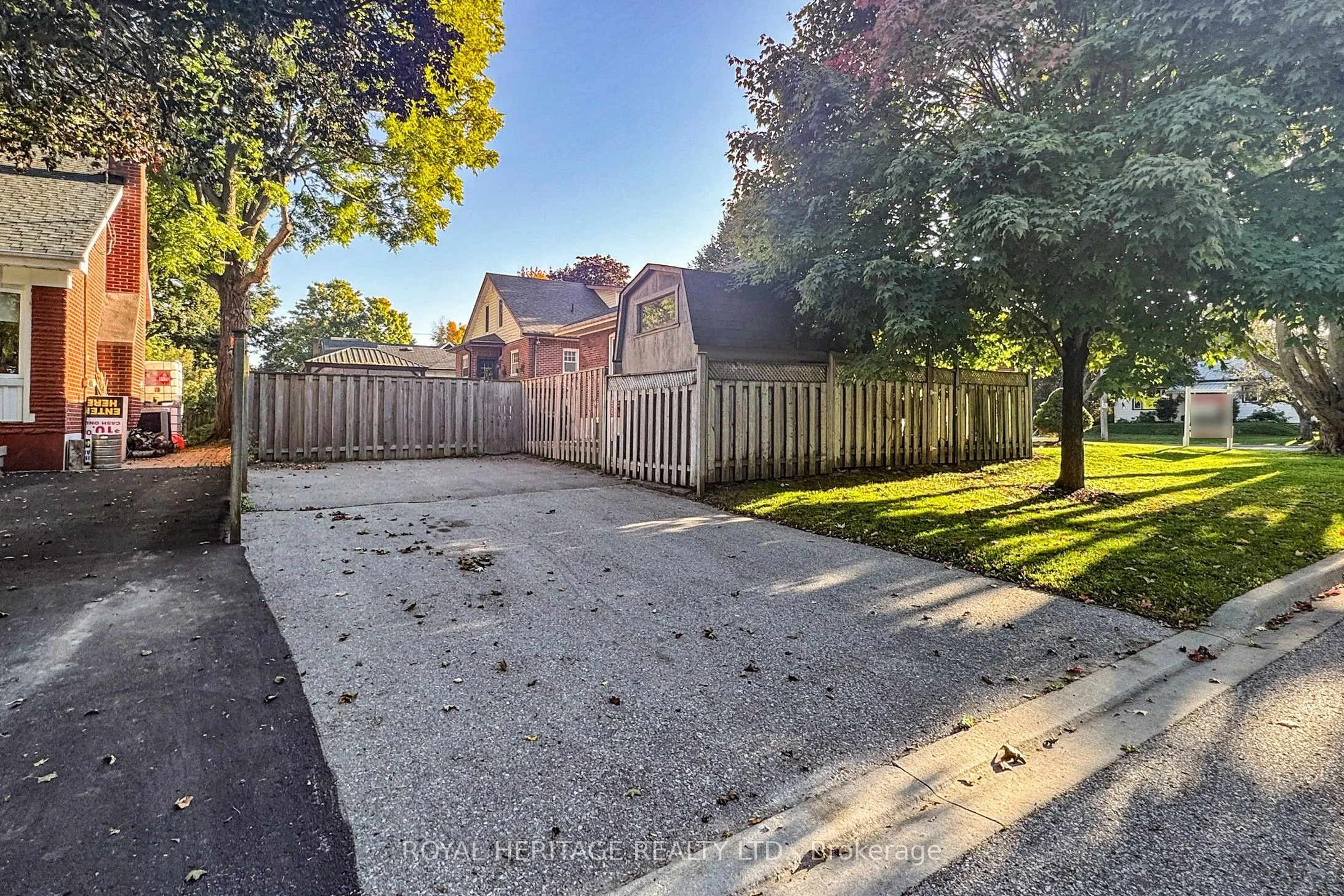 233 Palace Street