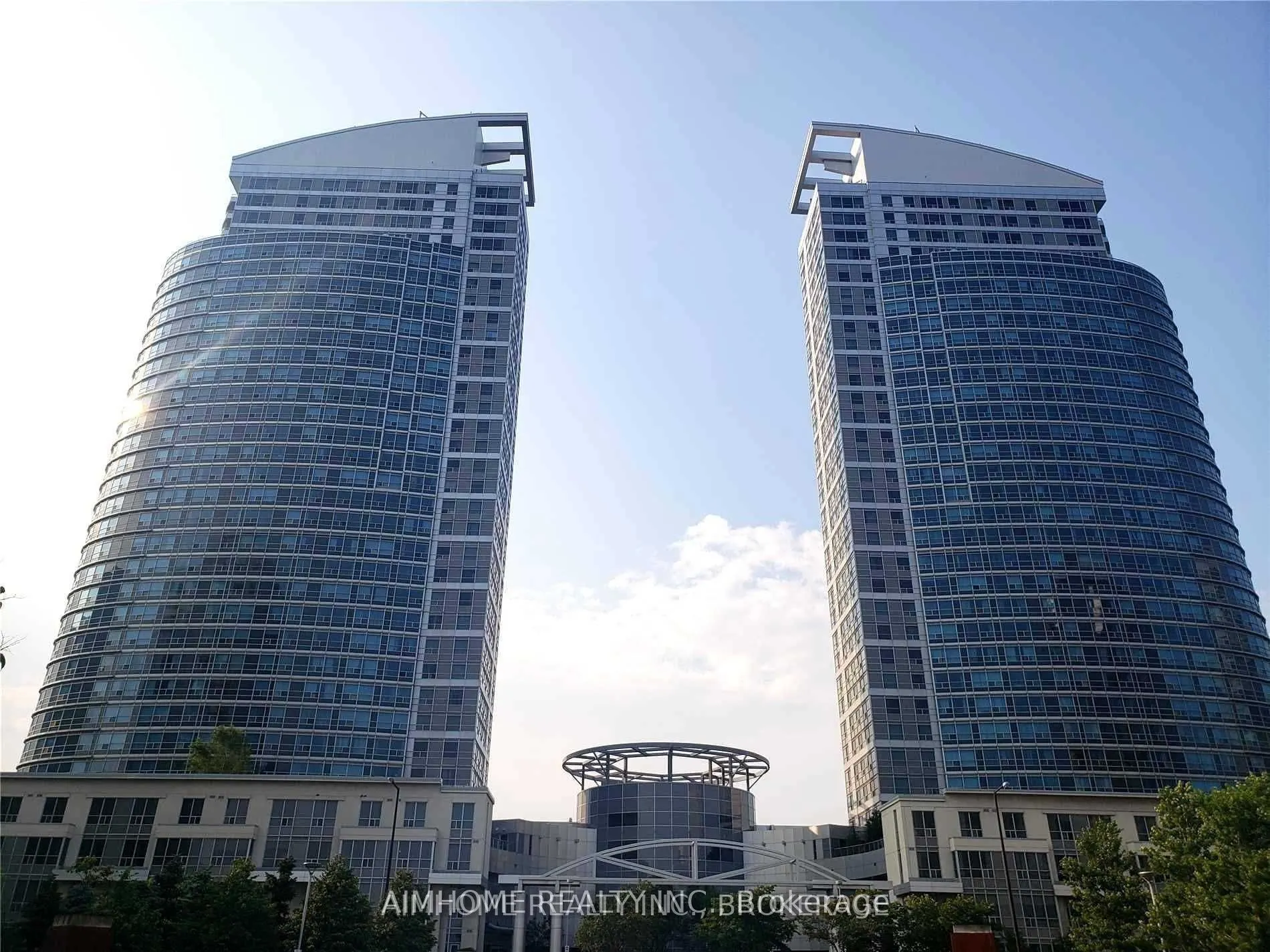 36 Lee Centre Drive, #1101