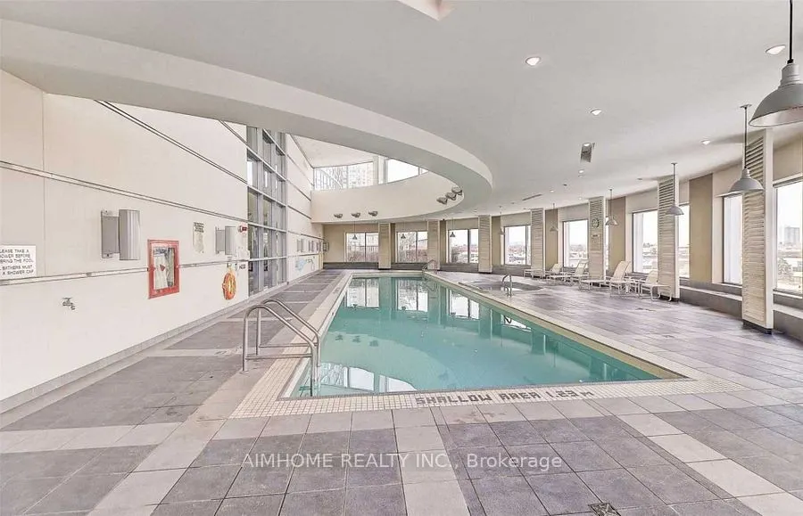 36 Lee Centre Drive, #1101