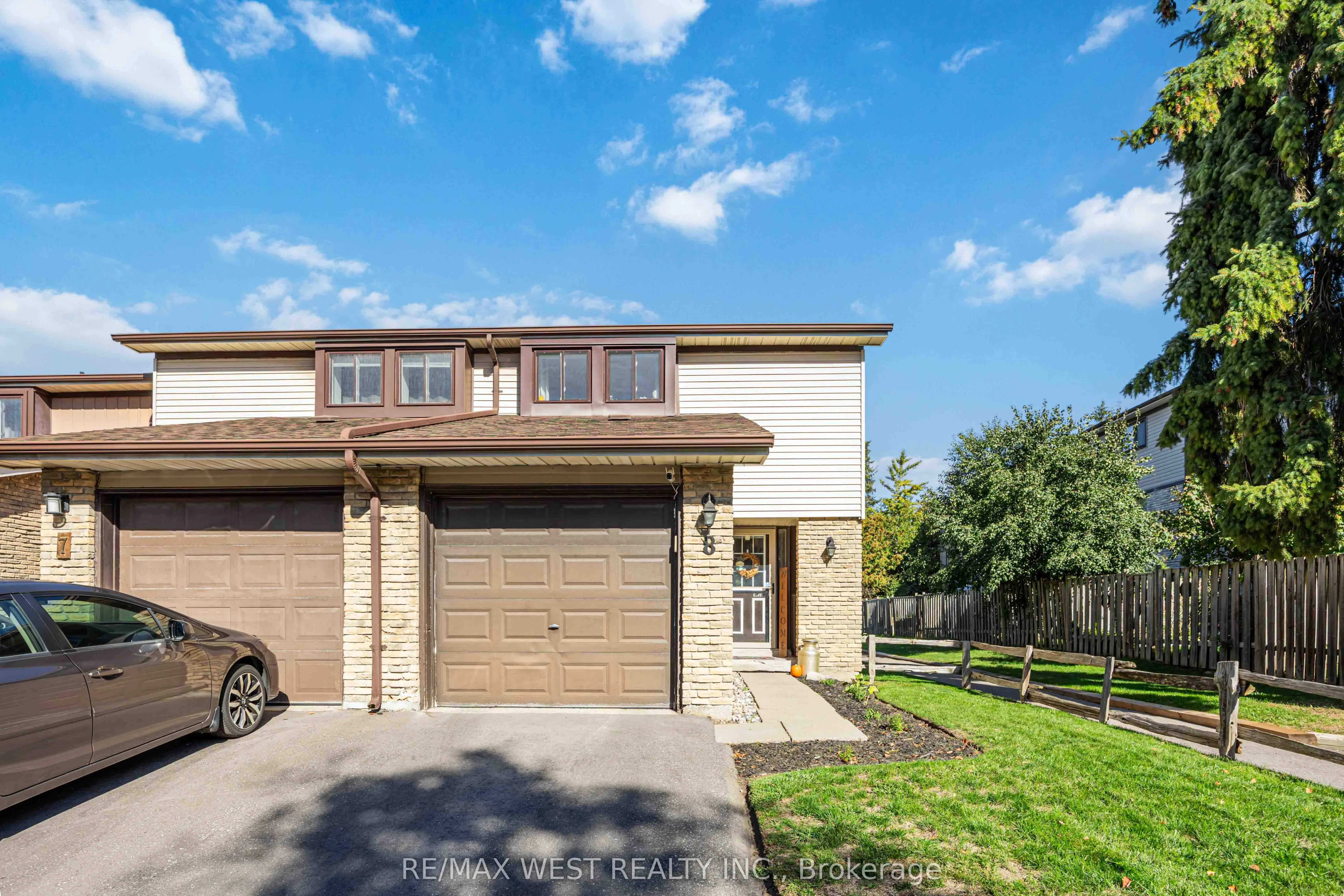 221 Ormond Drive, #E8