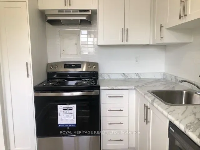 945 Simcoe Street N, #103