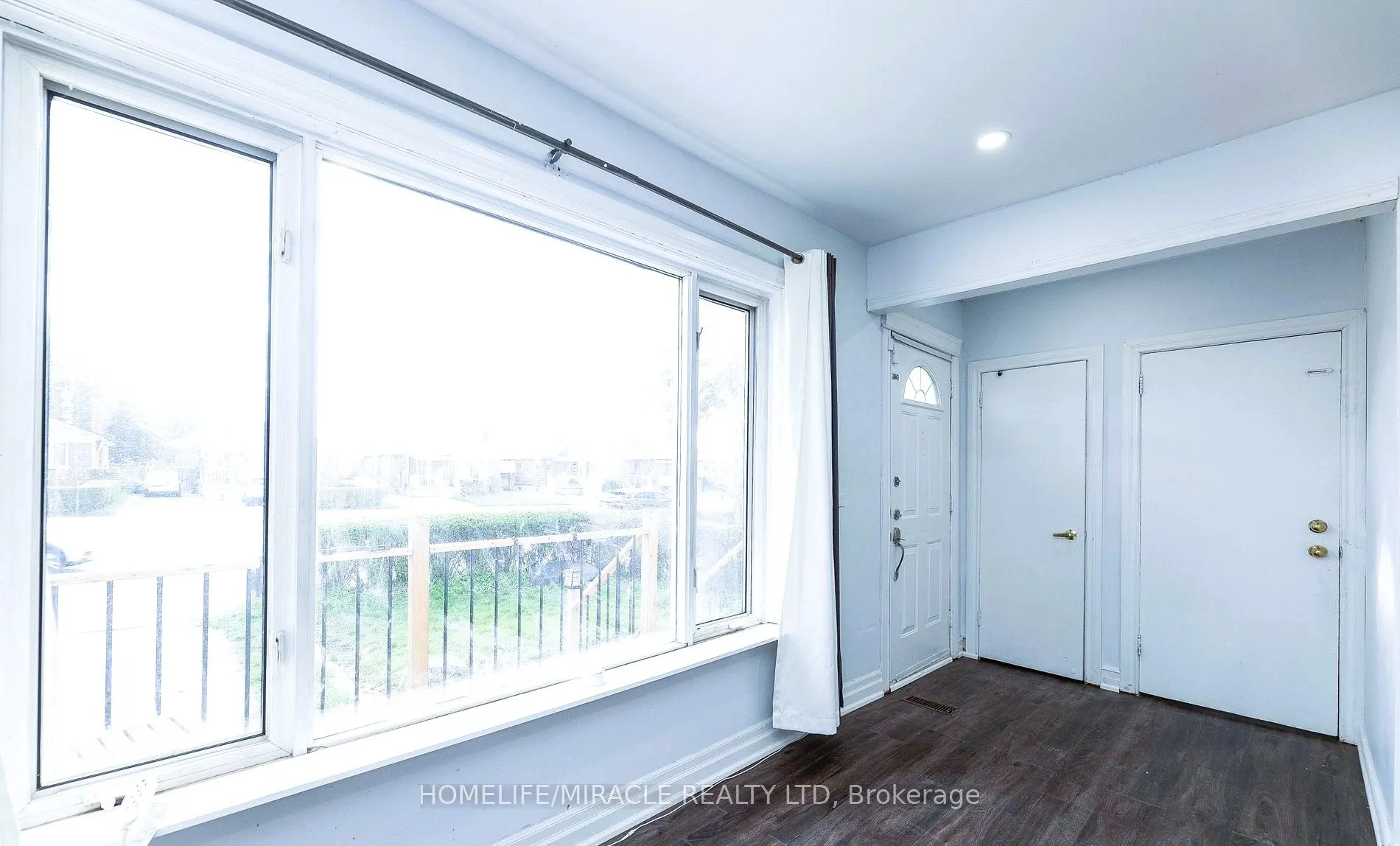 1251 Warden Avenue, #Main
