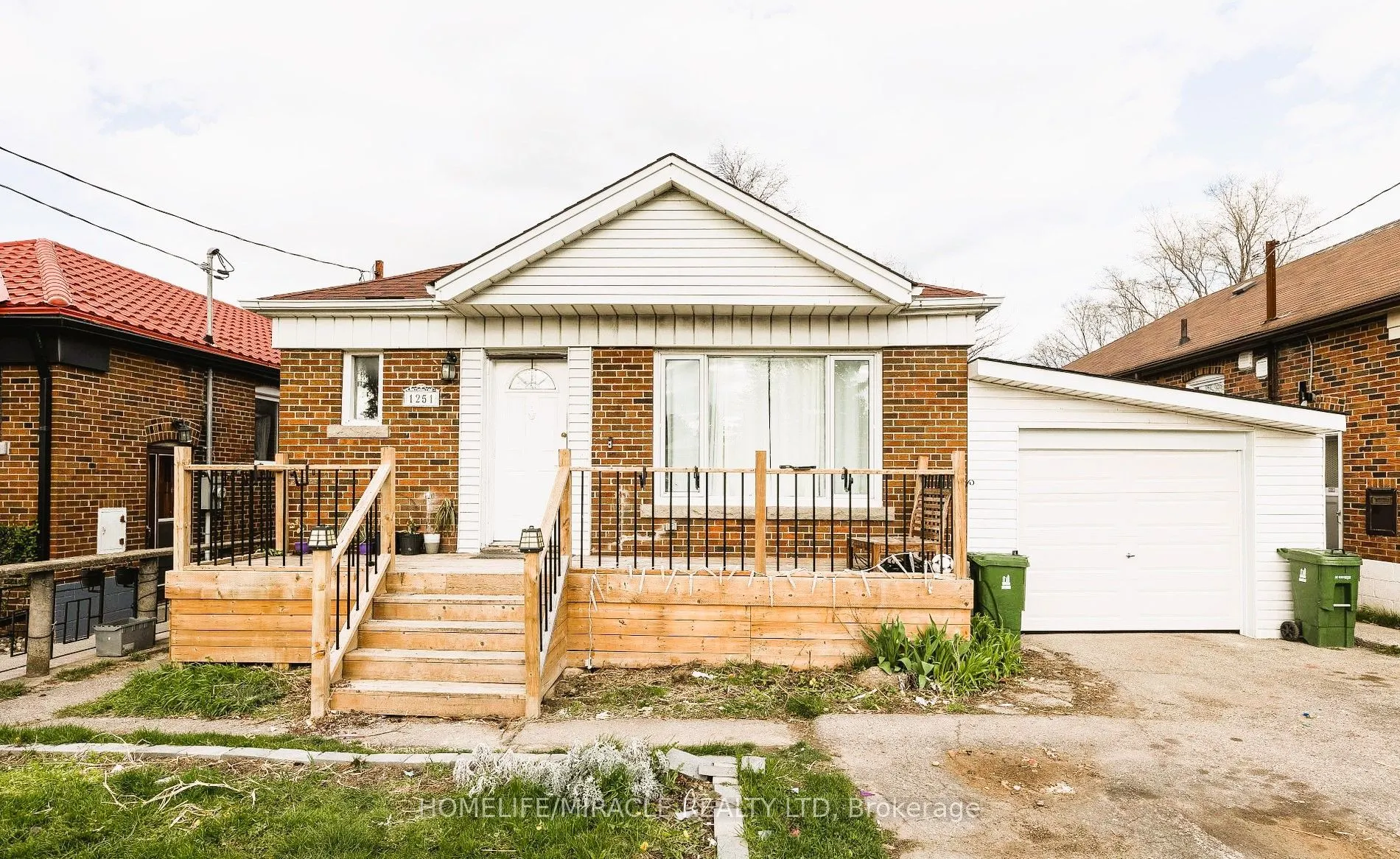 1251 Warden Avenue, #Main