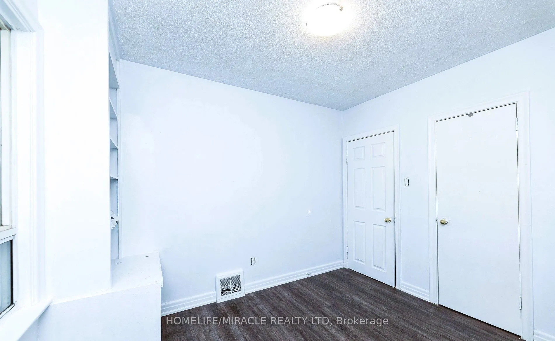 1251 Warden Avenue, #Main