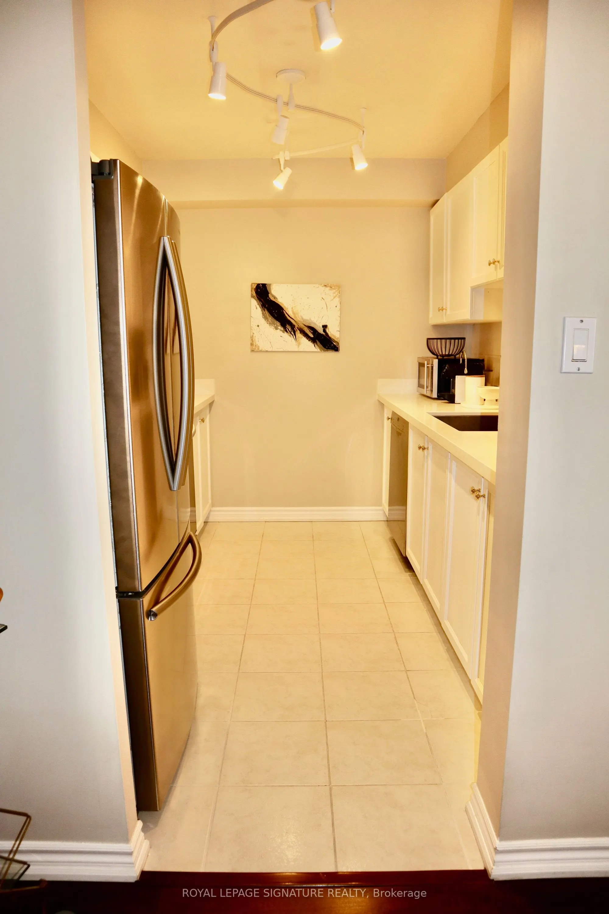 1883 McNicoll Avenue, #801