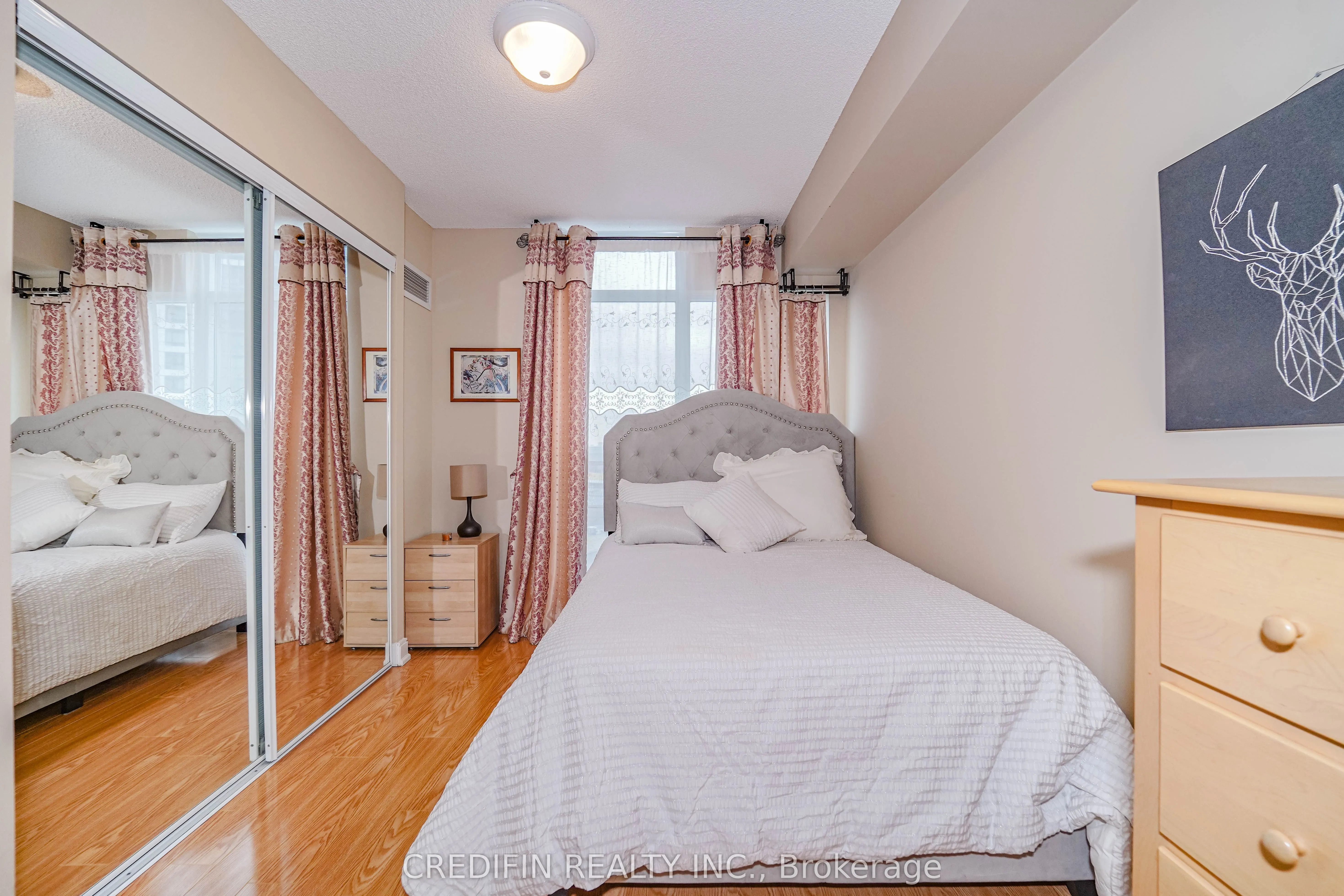 238 Bonis Avenue, #1118