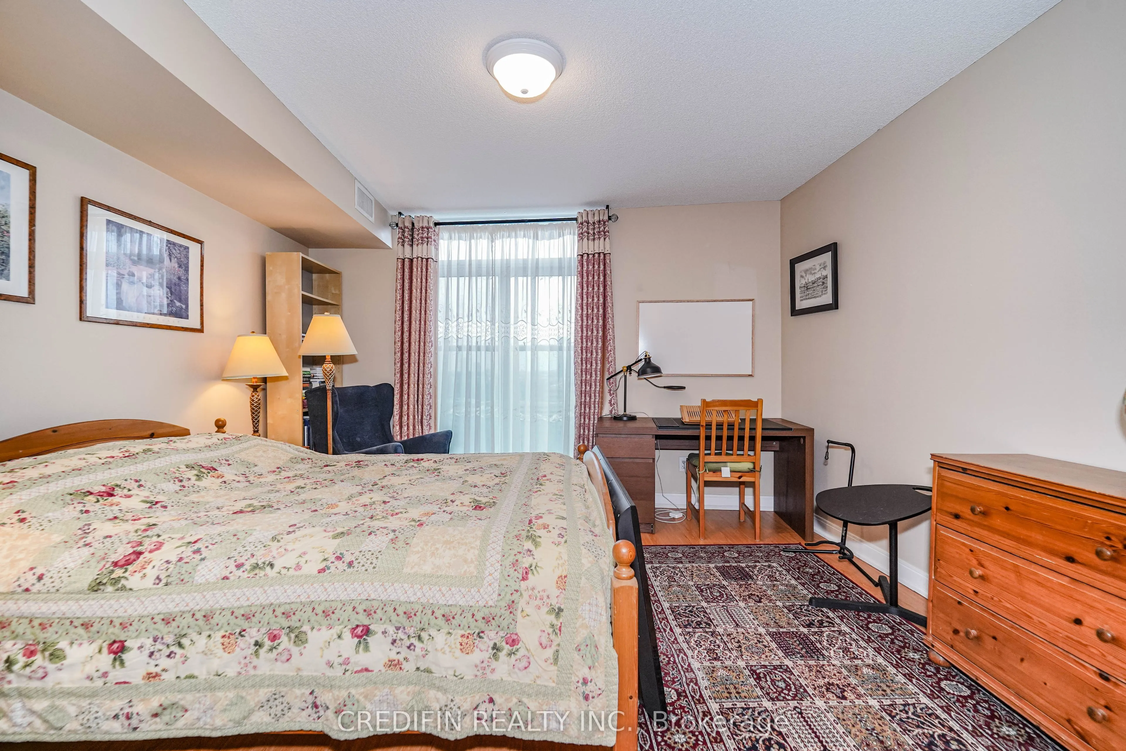 238 Bonis Avenue, #1118