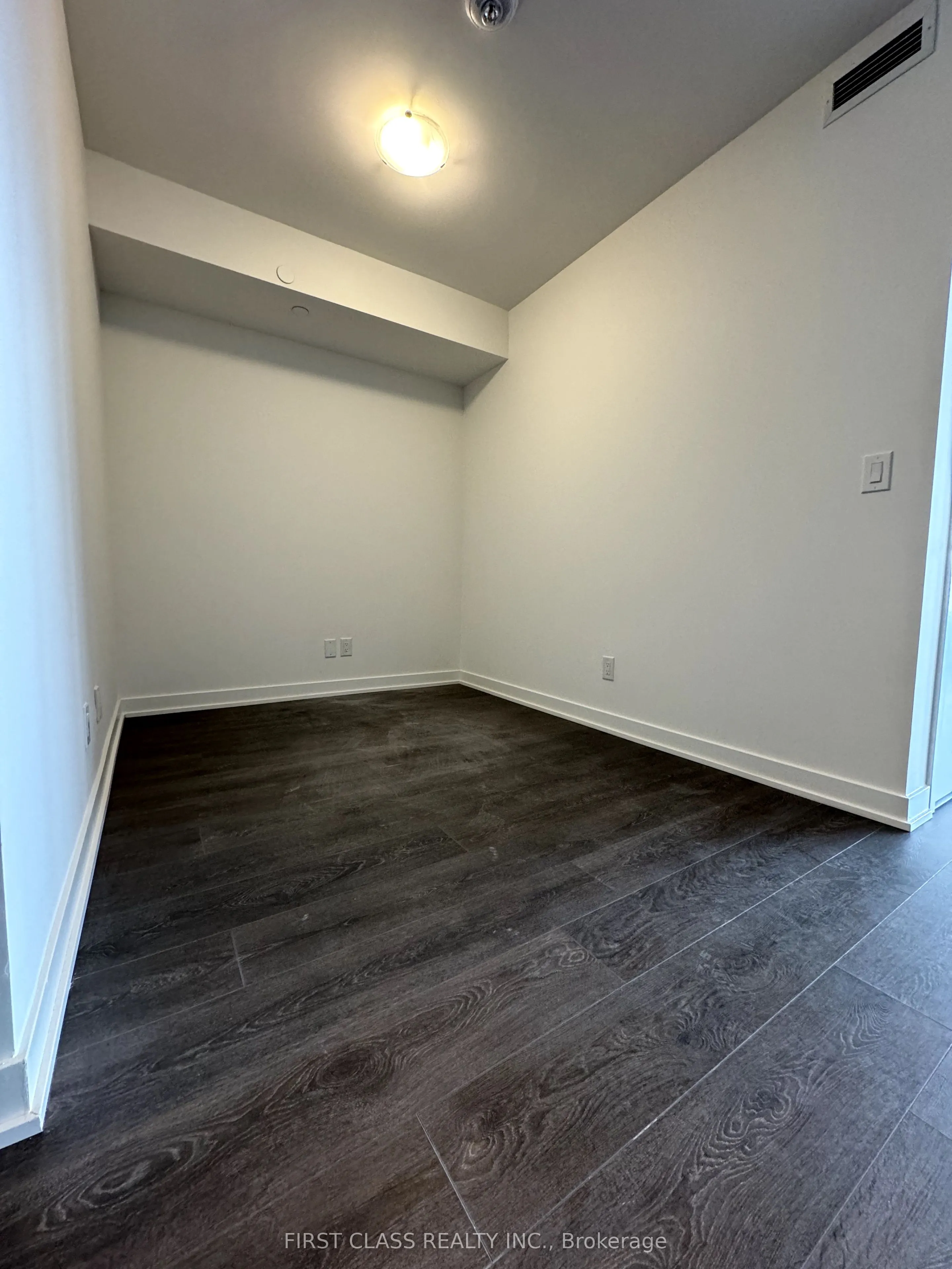 2033 Kennedy Road E, #3309
