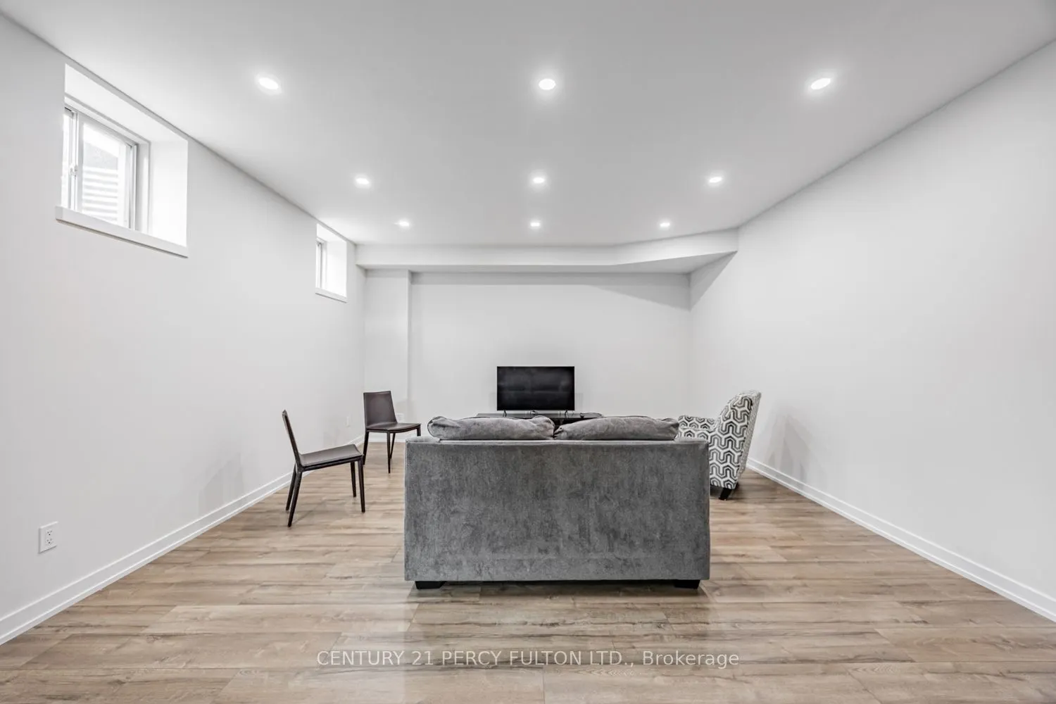 400 Finch Avenue, #17