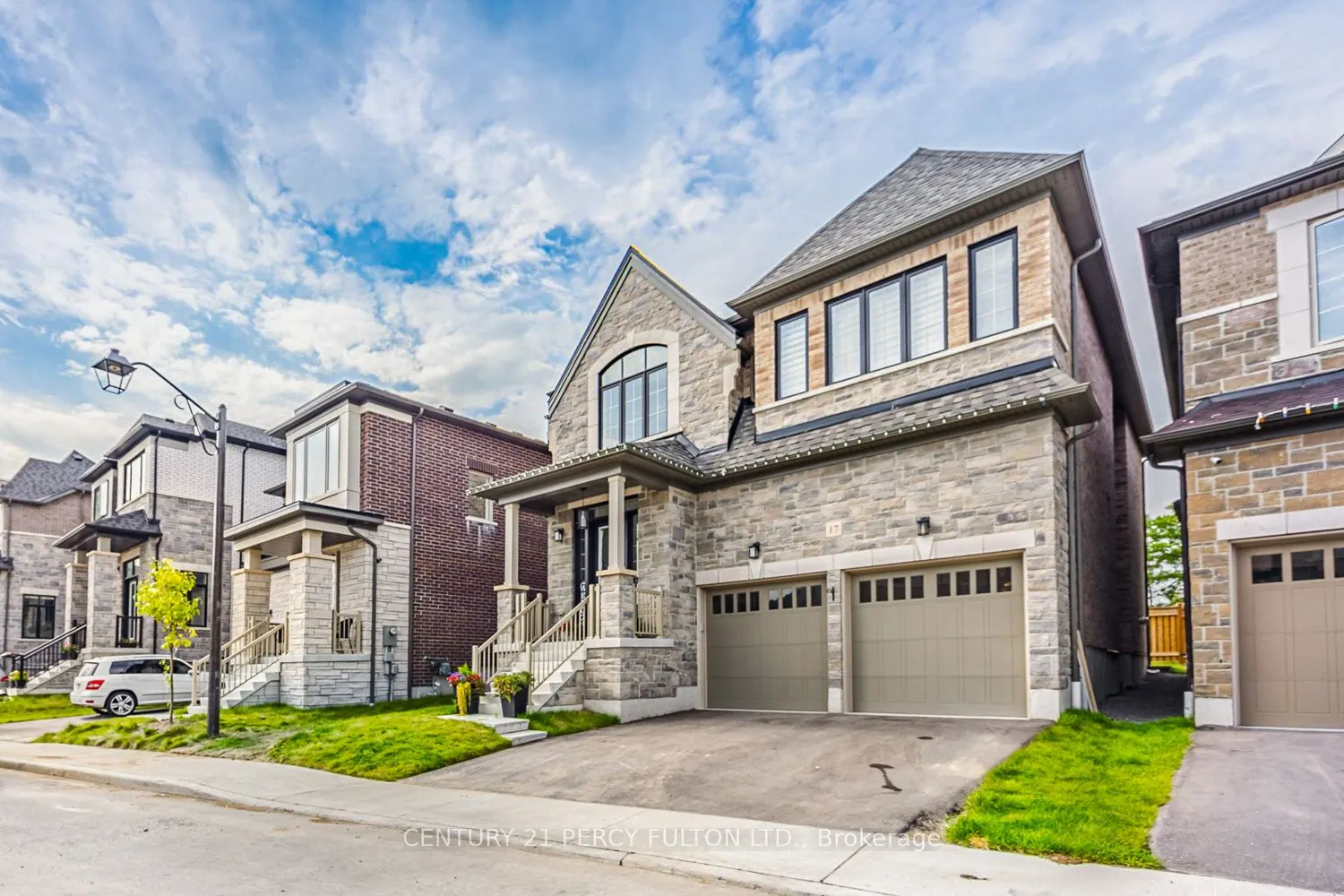 400 Finch Avenue, #17