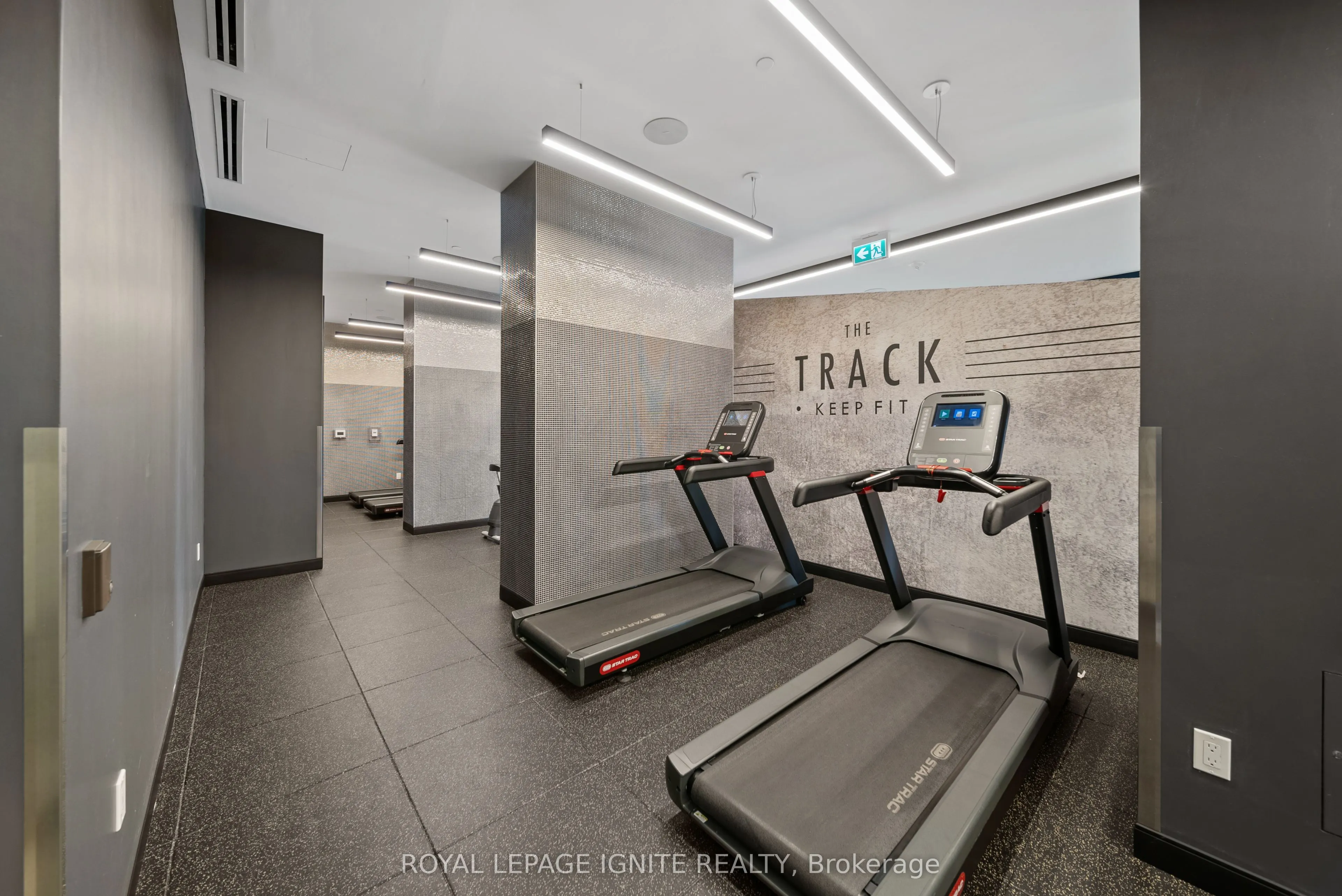 2550 Simcoe Street N, #906