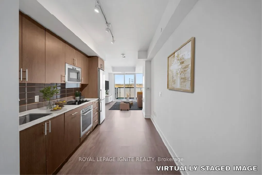 2550 Simcoe Street N, #906