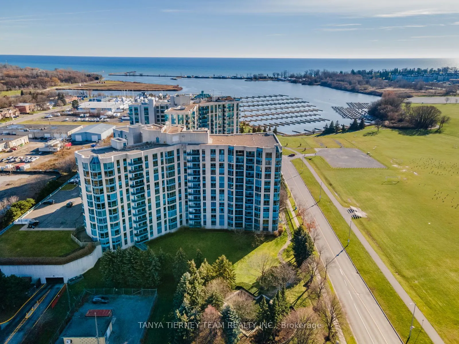 360 Watson Street, #805