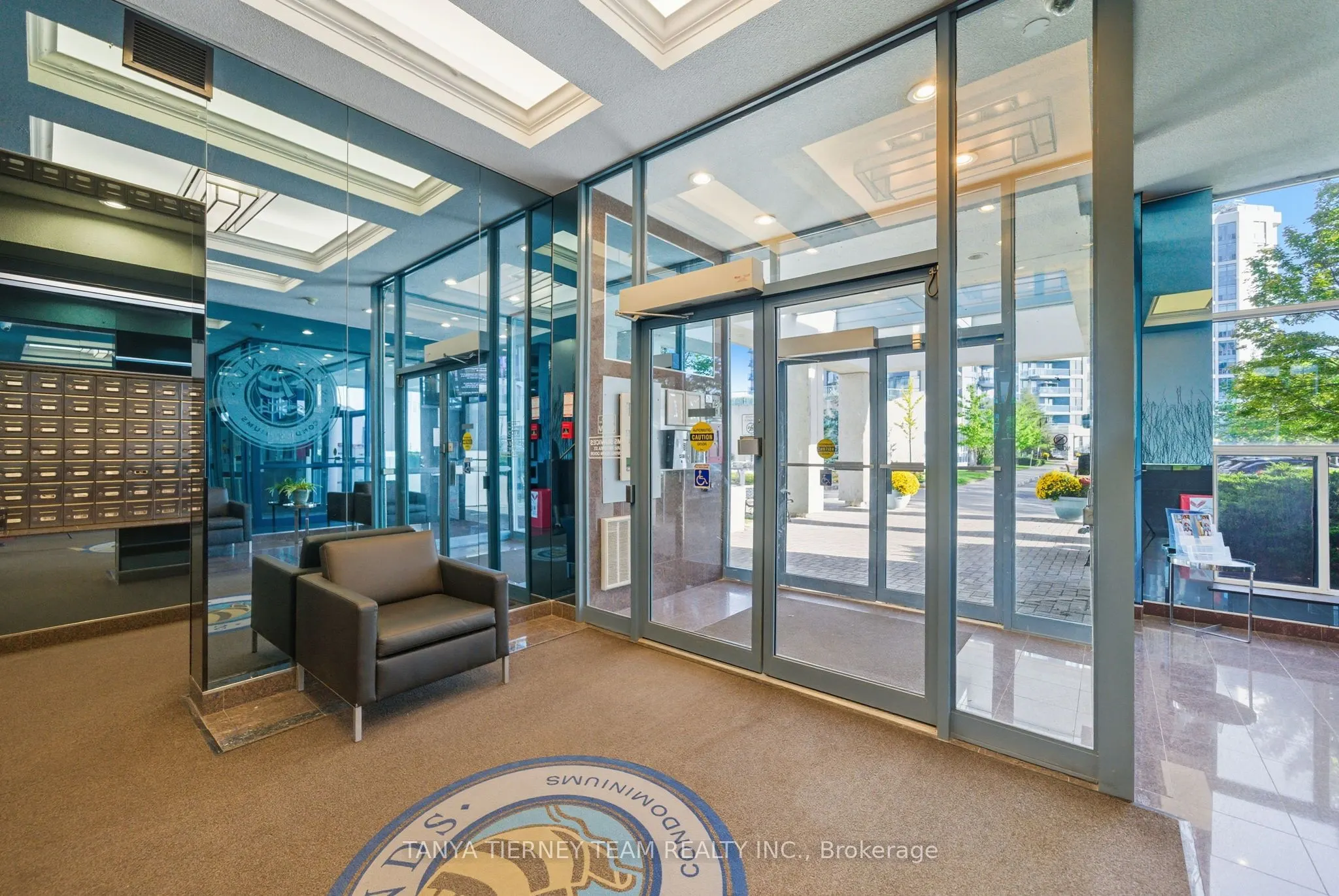 360 Watson Street, #805