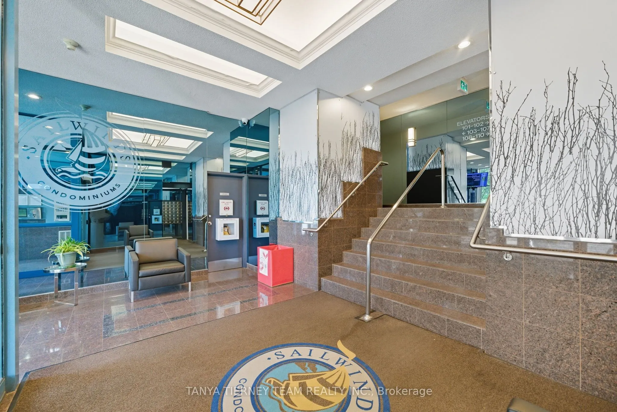 360 Watson Street, #805