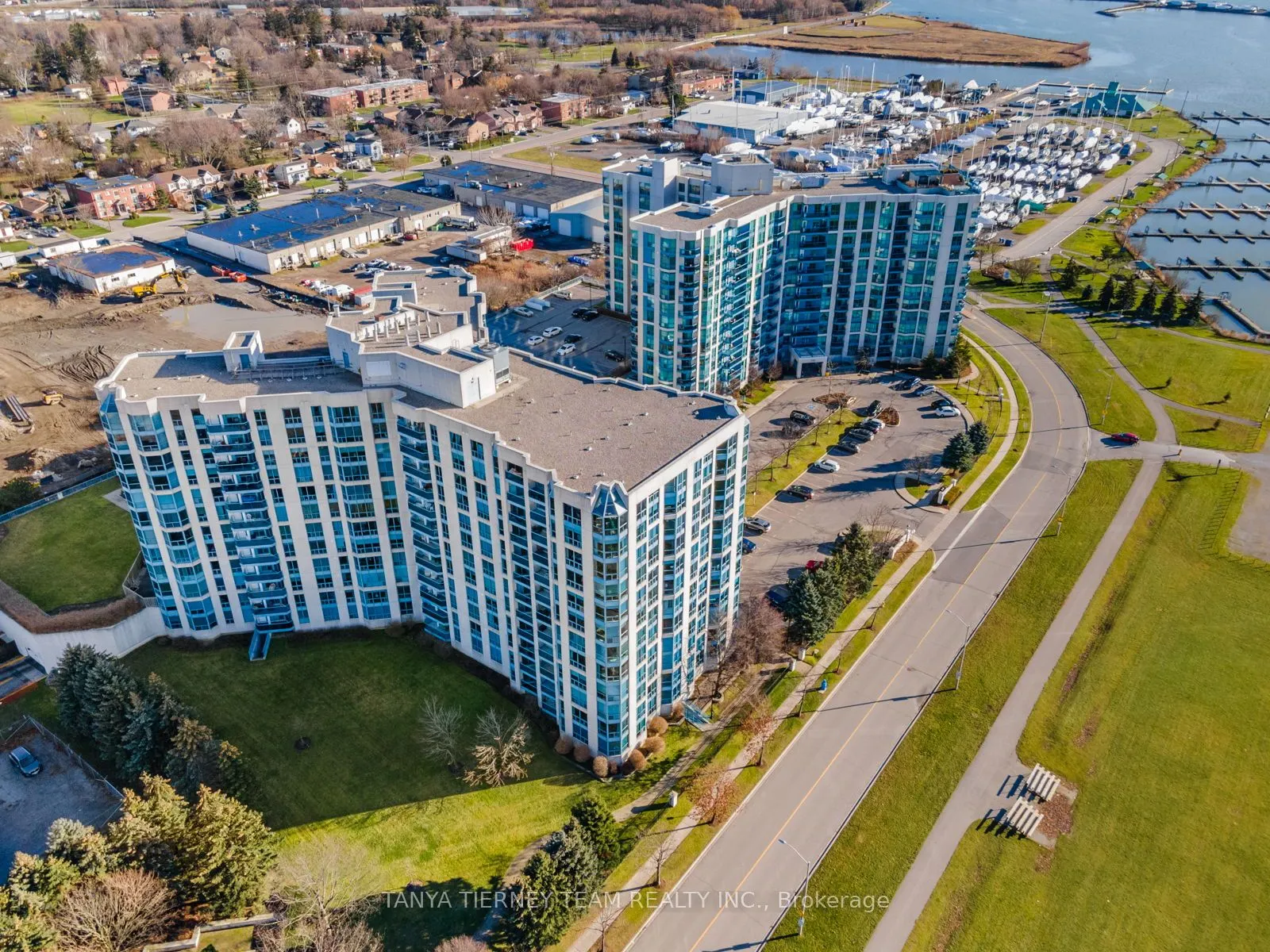 360 Watson Street, #805