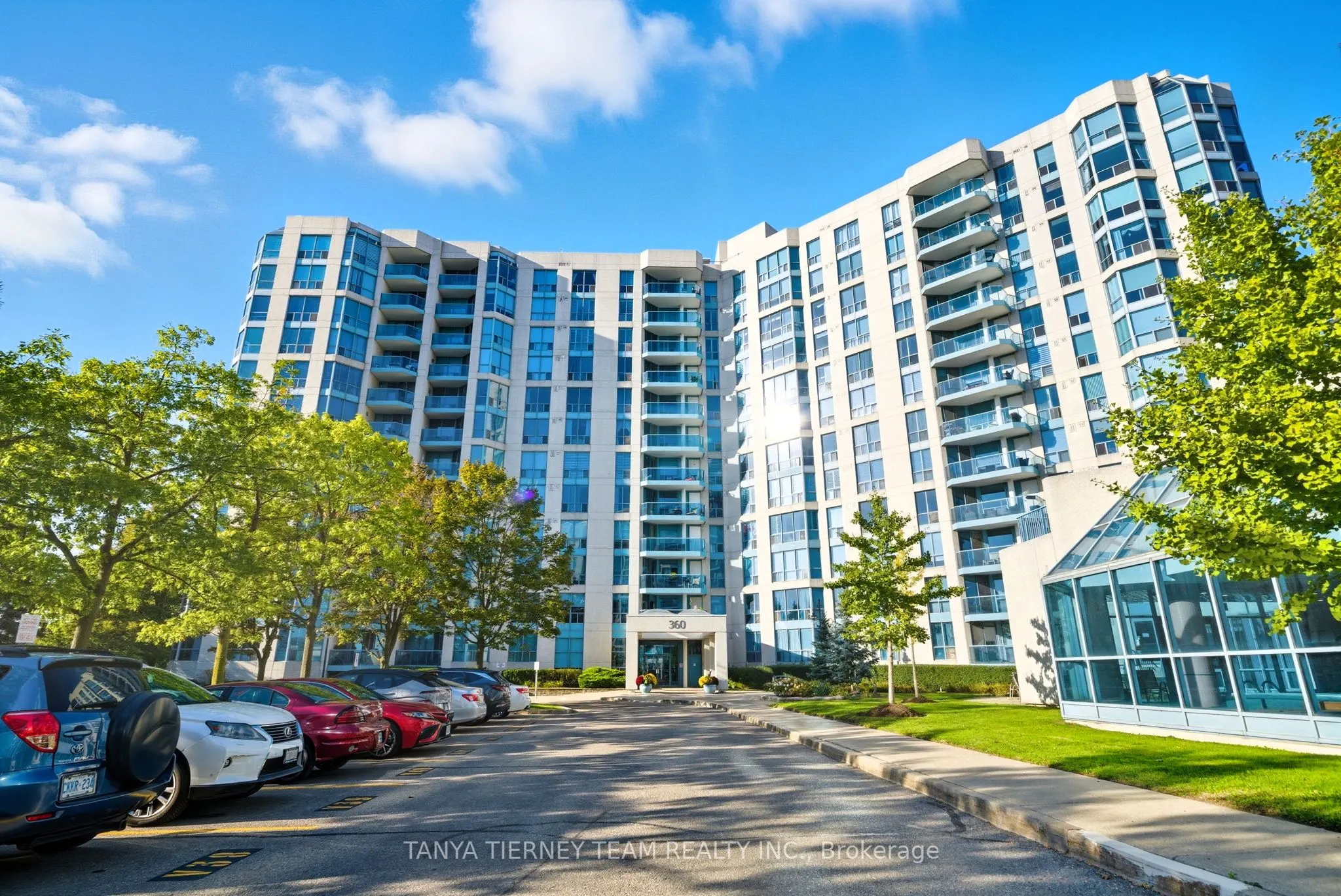 360 Watson Street, #805